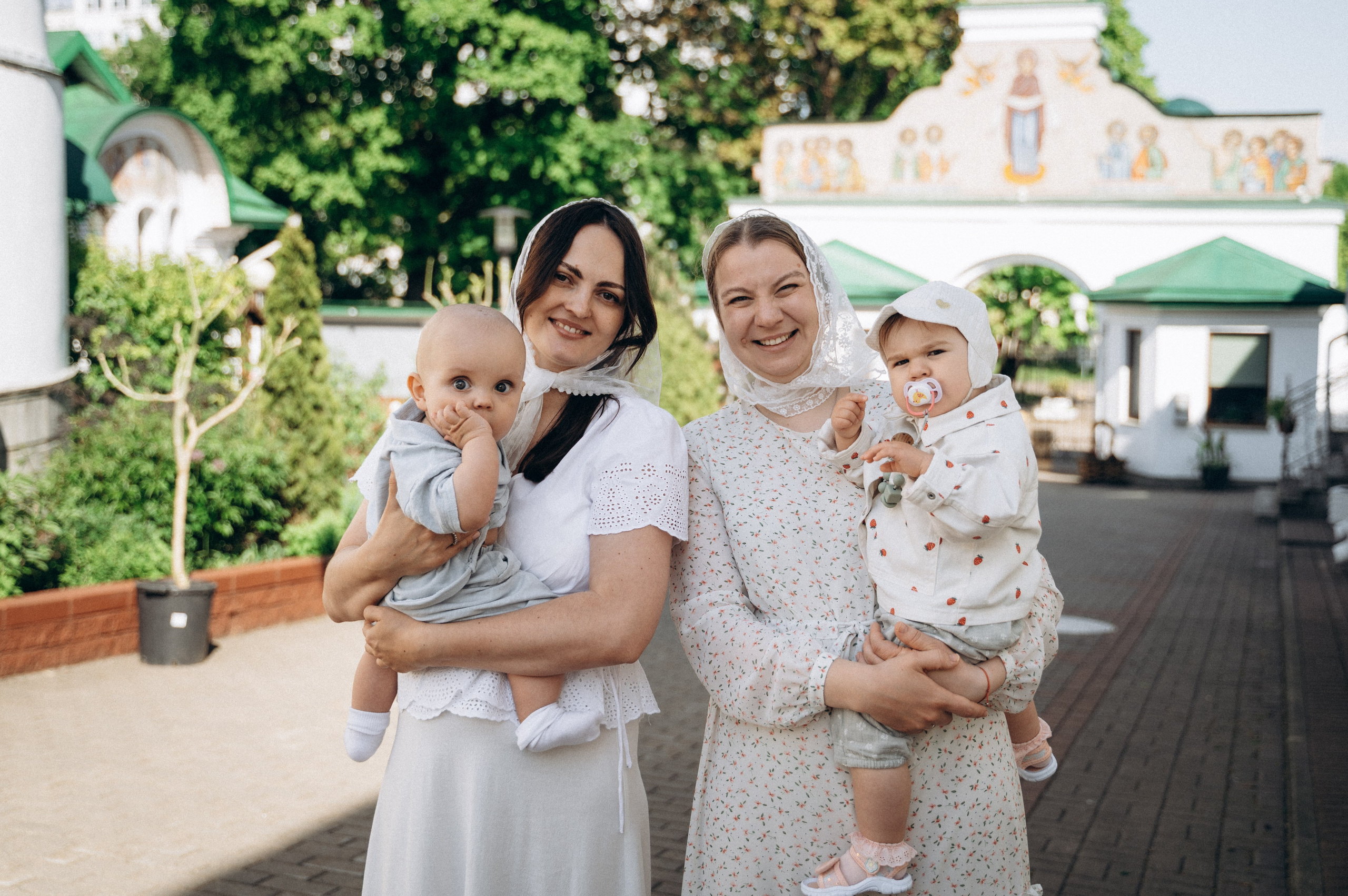 Крещение Мии и Льва. Семейный фотограф в Минске Дарья Дреко