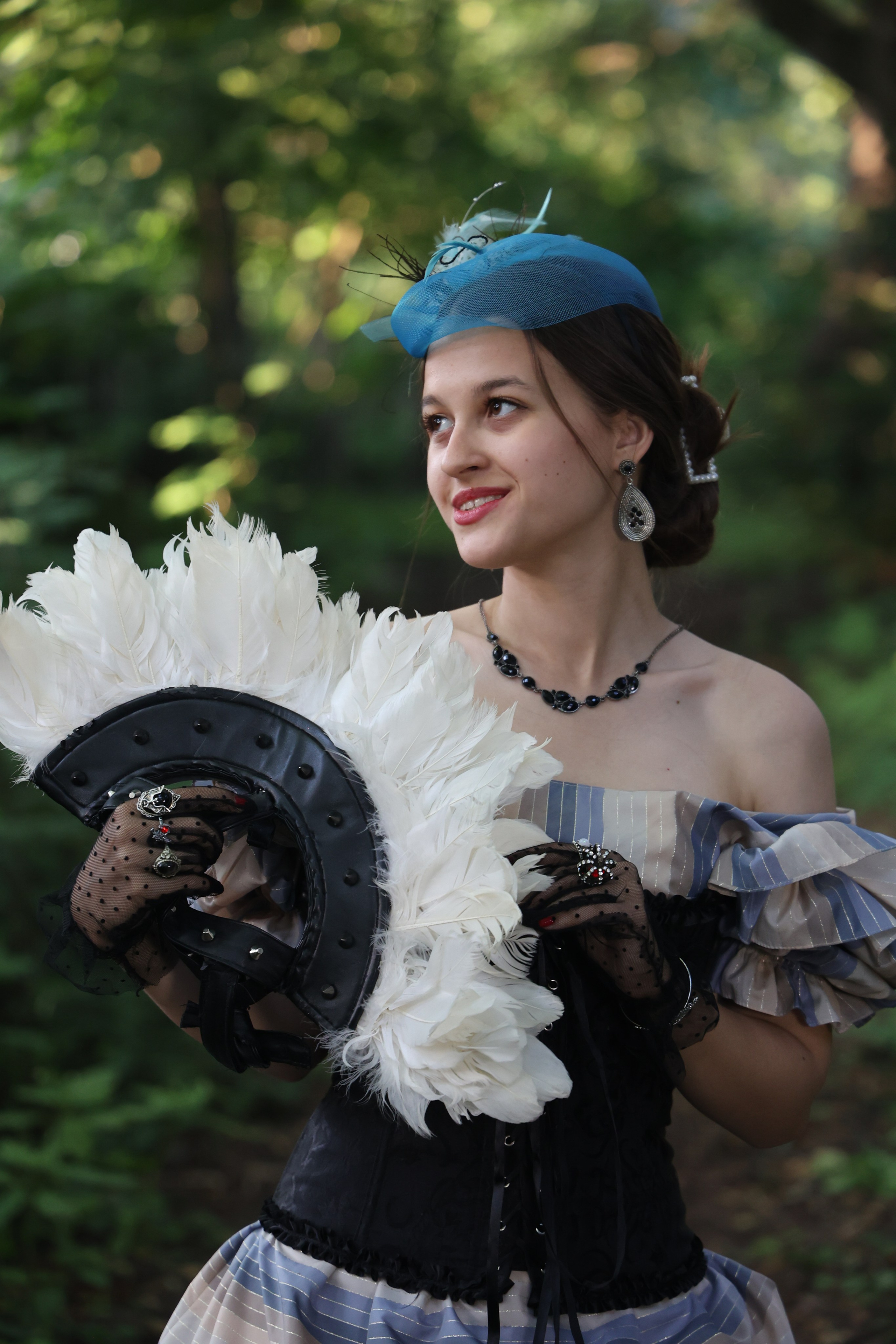 Карнавальные костюмы, вечерние и свадебные платья аренда посуточно, прокат в Жуковском. Одежда для фотосессий, аксессуары. Фотограф для маркетплейсов, фотоуслуги в Жуковском Татьяна Марсуверских