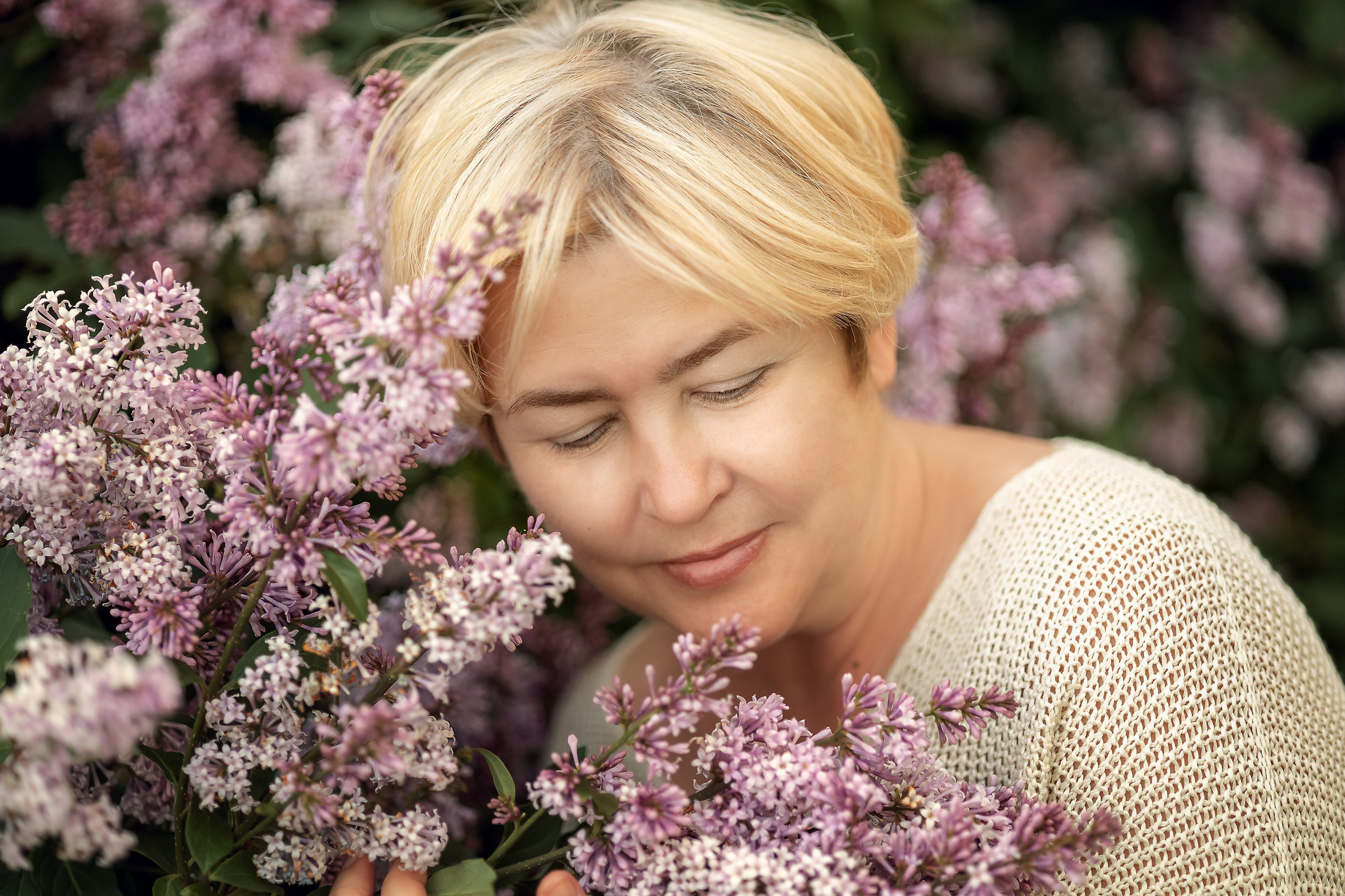 Петербургская сирень. Портретная съемка дома, на улице, в студии