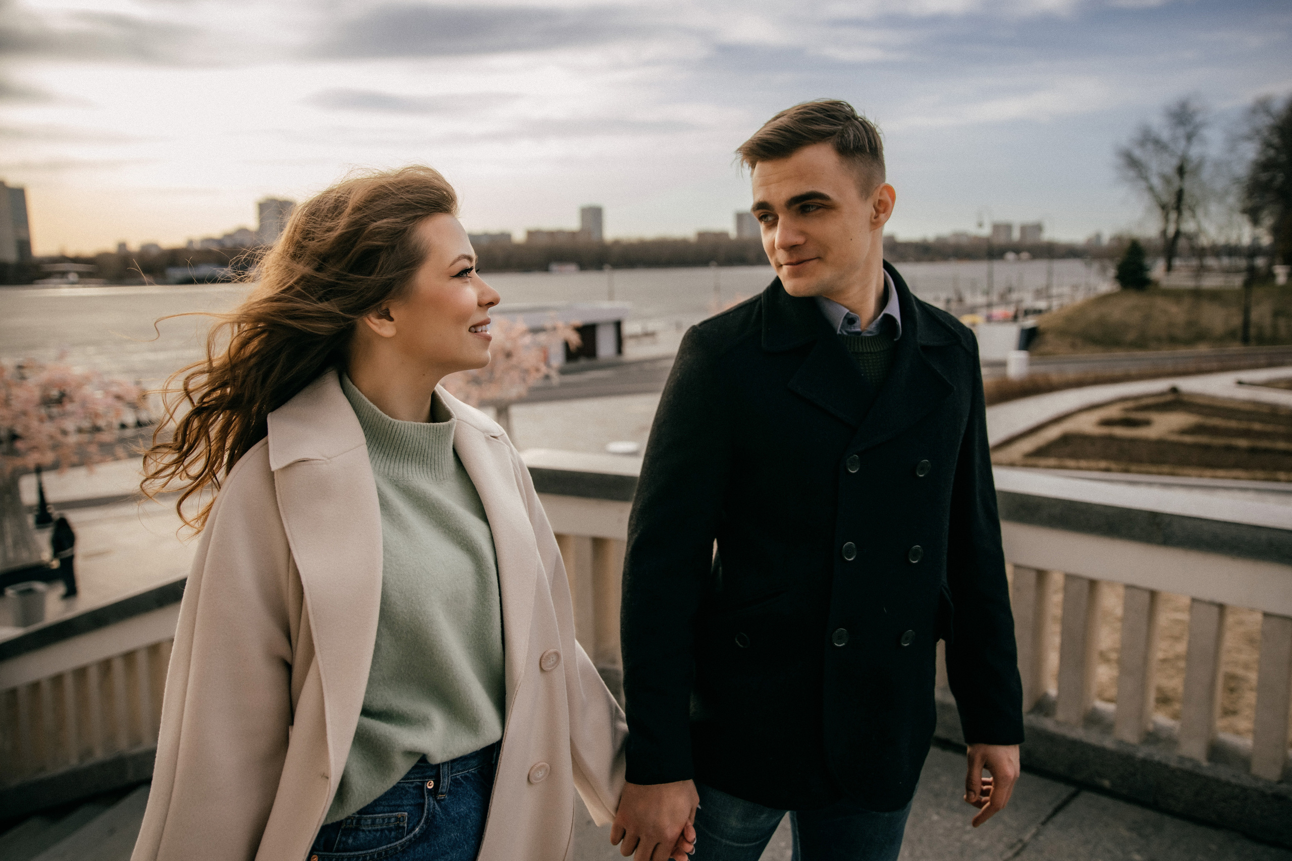 Прогулка Дани и Ани на Речном вокзале. Свадебный и семейный фотограф Кристина Савенкова