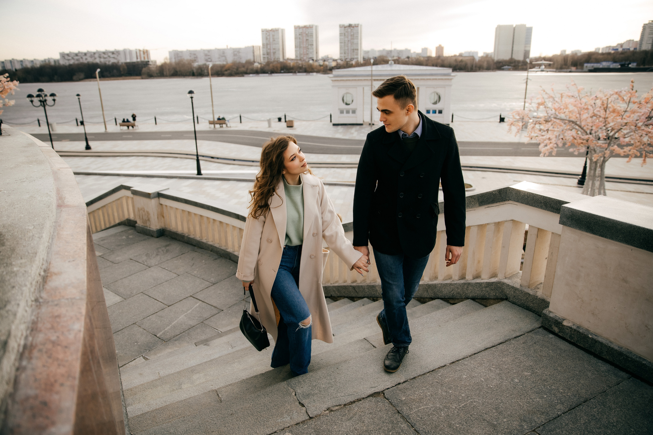 Прогулка Дани и Ани на Речном вокзале. Свадебный и семейный фотограф Кристина Савенкова