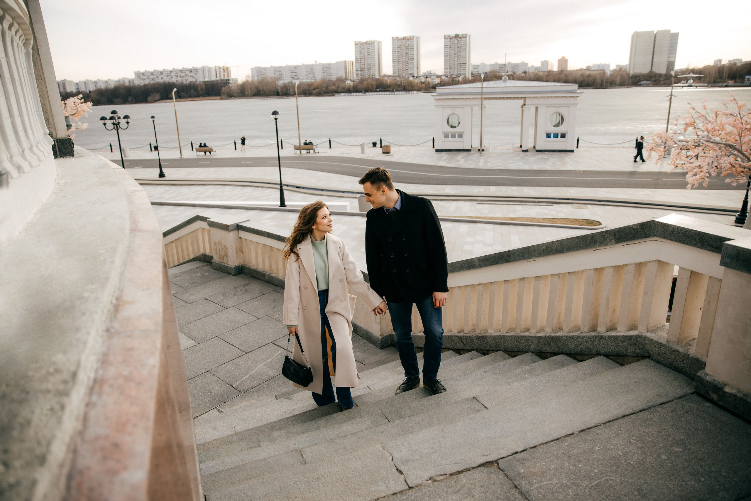 Прогулка Дани и Ани на Речном вокзале. Свадебный и семейный фотограф Кристина Савенкова