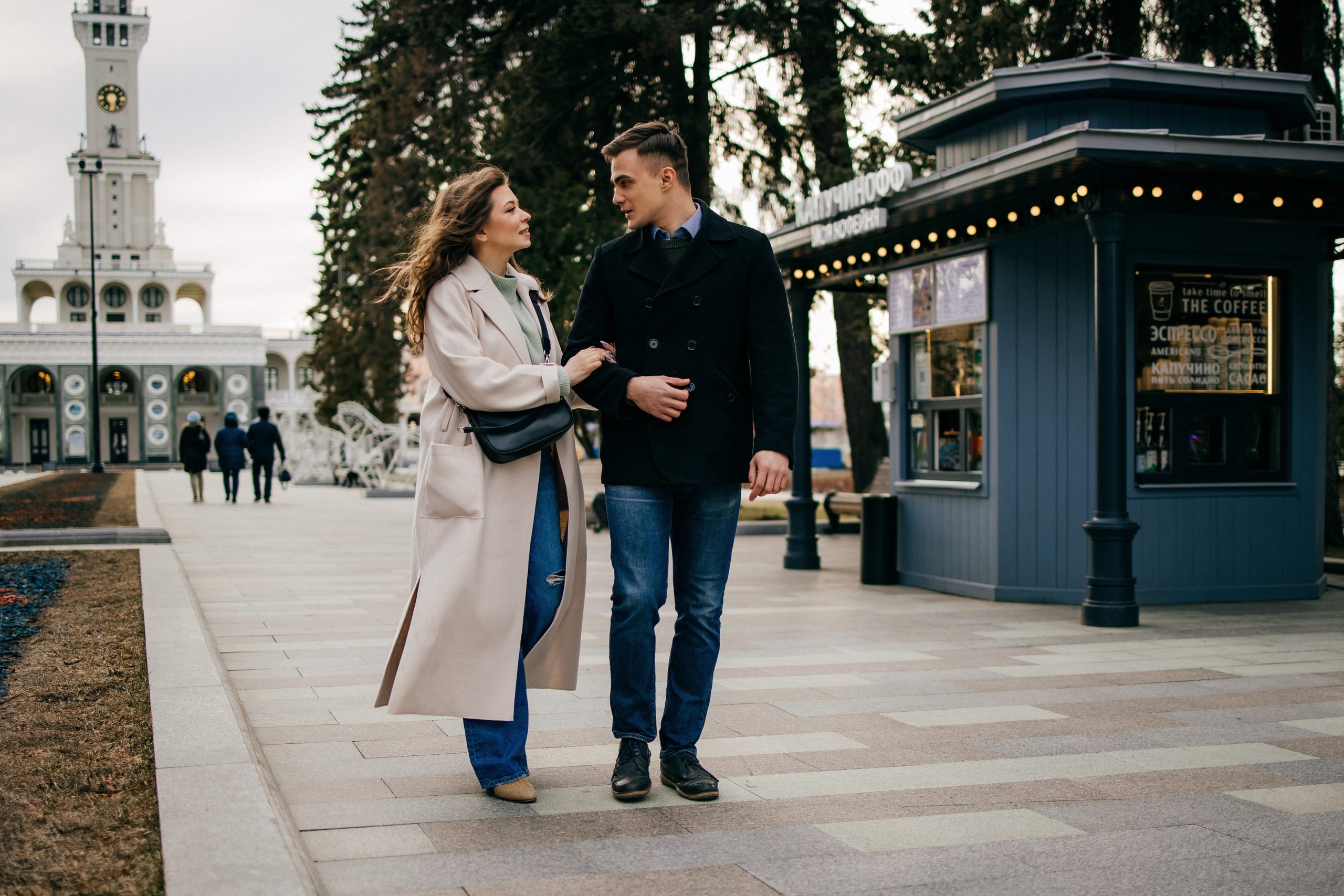 Прогулка Дани и Ани на Речном вокзале. Свадебный и семейный фотограф Кристина Савенкова
