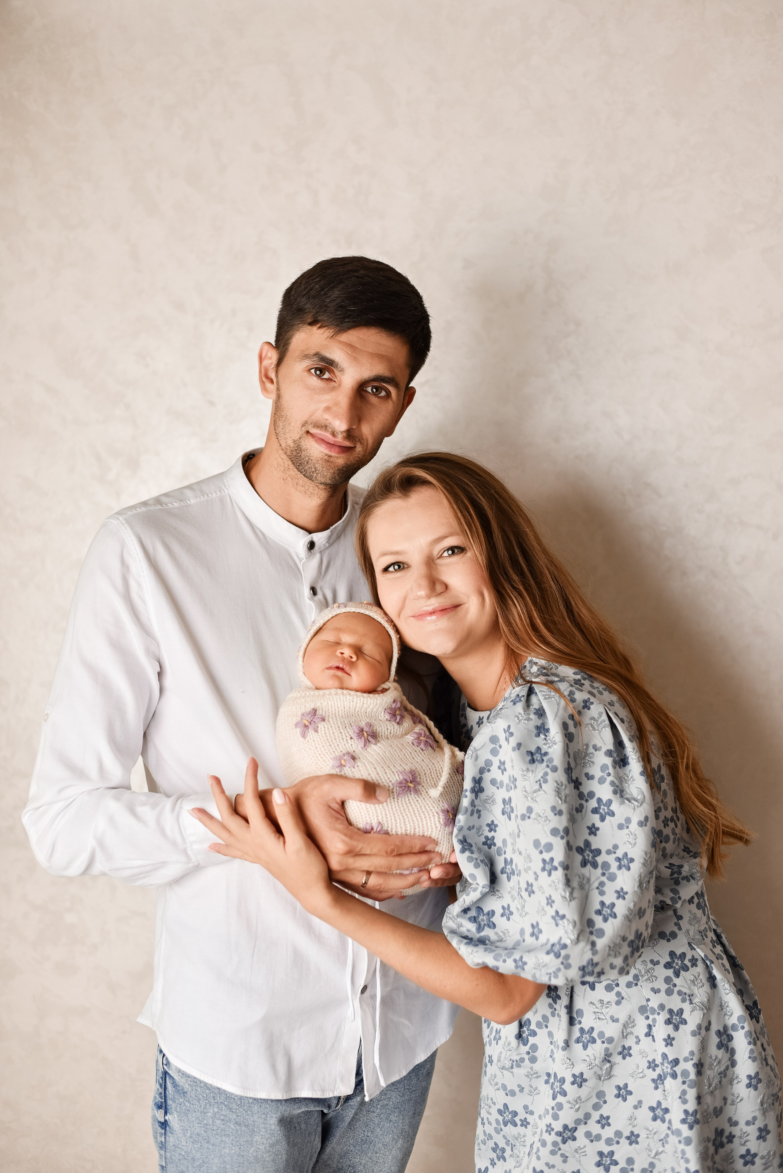 Кадры с родителями. Фотограф новорождённых в Сочи Наталия Дмитриева