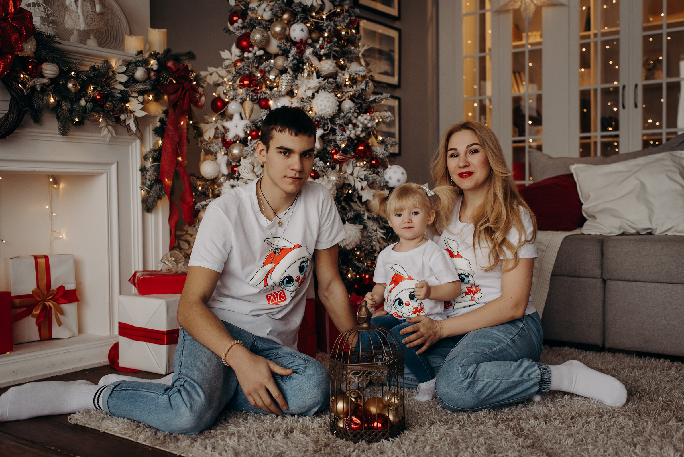 семейная новогодняя фотосессия в фотостудии