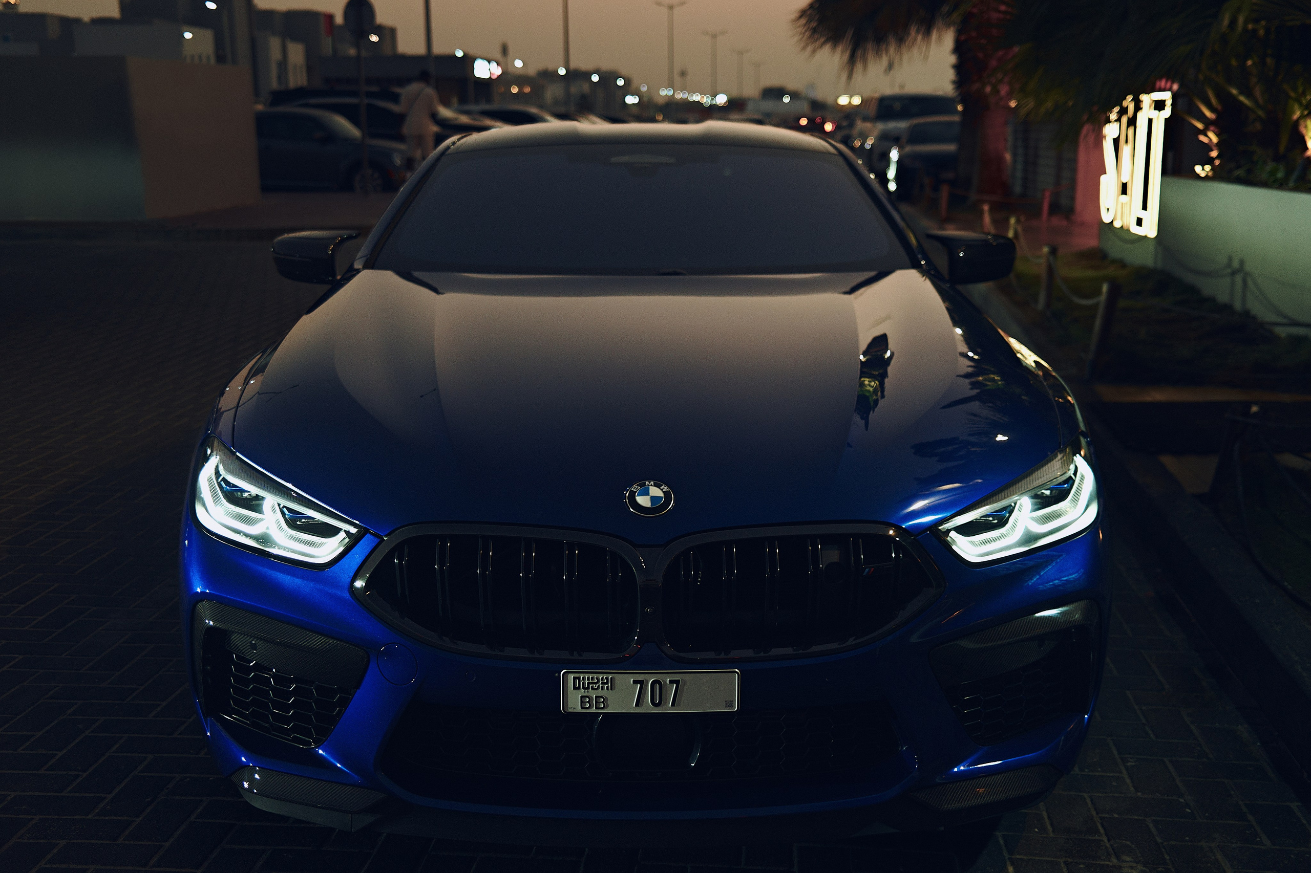 BMW M8. NOIZOMAX Художественный фотограф в Дубай