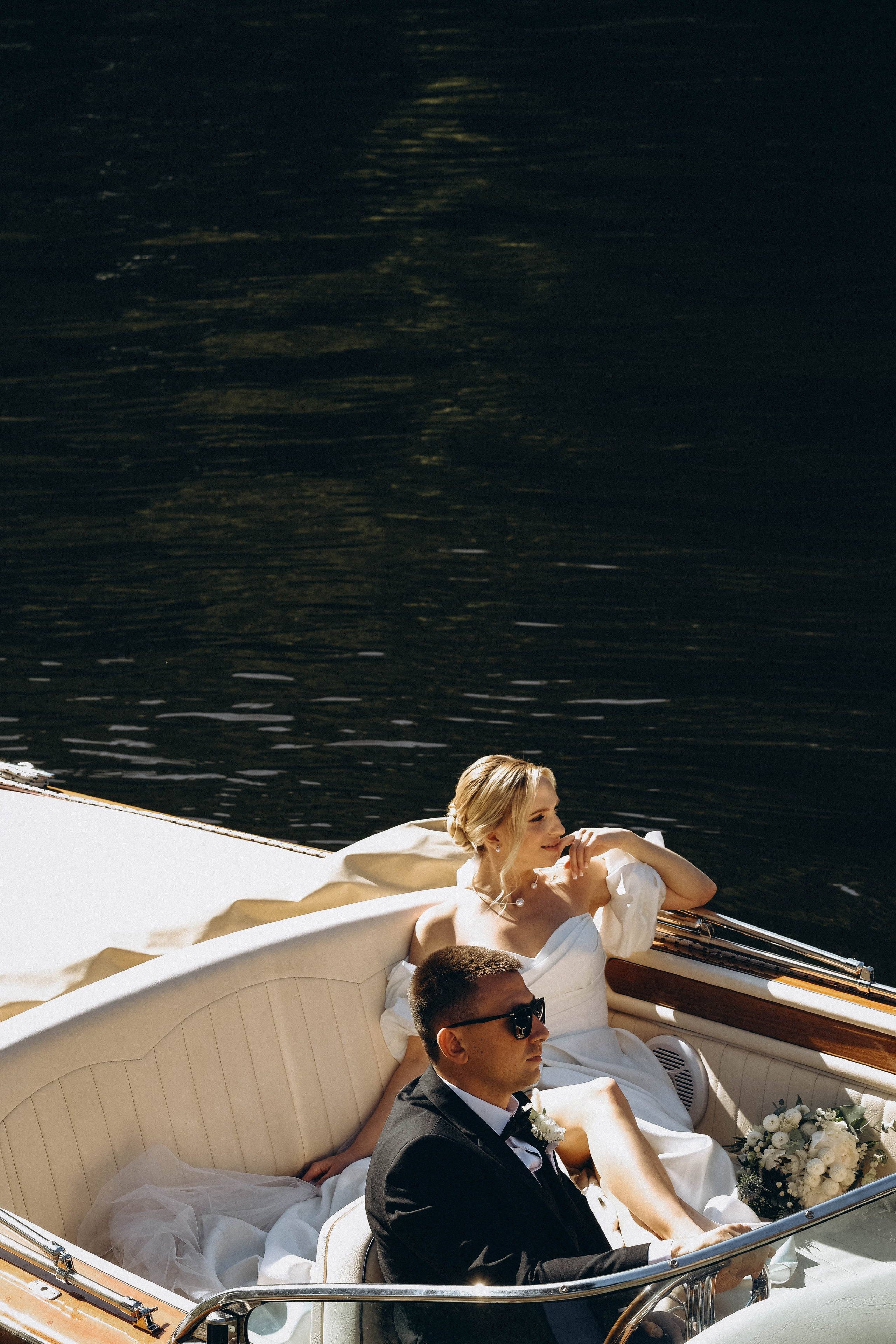 СВАДЕБГНАЯ ПРОГУЛКА ПО КАНАЛ САНКТ-ПЕТЕРБУРГА НА КАТЕРЕ. Профессиональный фотограф, Санкт-Петербург — Виктория Богомолова