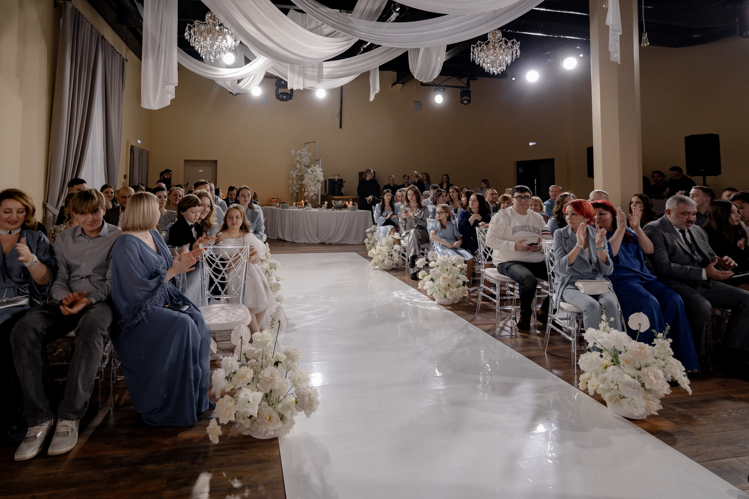 СВАДЕБНАЯ СЬЕМКА СБОРОВ В ОТЕЛЕ И ВЫЕЗД НА ЦЕРЕМОНИЮ (СНЯТО В СИБИРЕ В НИЖНЕВАРТОВСКЕ). Профессиональный фотограф, Санкт-Петербург — Виктория Богомолова