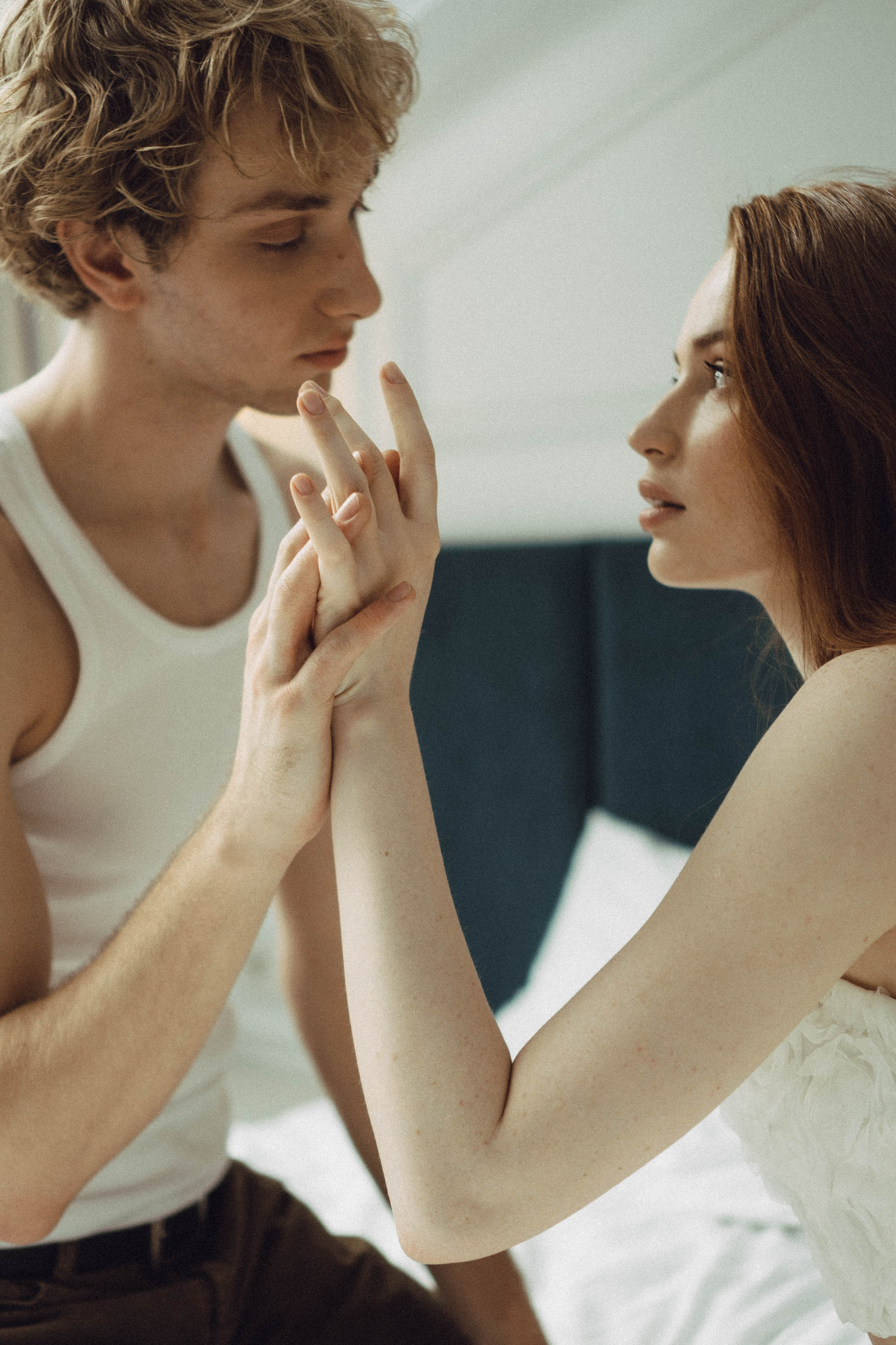 СВАДЕБНАЯ СЬЕМКА В ОТЕЛЕ. СБОРЫ ЖЕНИХА И НЕВЕСТЫ И ТАКЖЕ ТОР И ПОДГОТОВКА К ПРОГУЛКЕ. Профессиональный фотограф, Санкт-Петербург — Виктория Богомолова