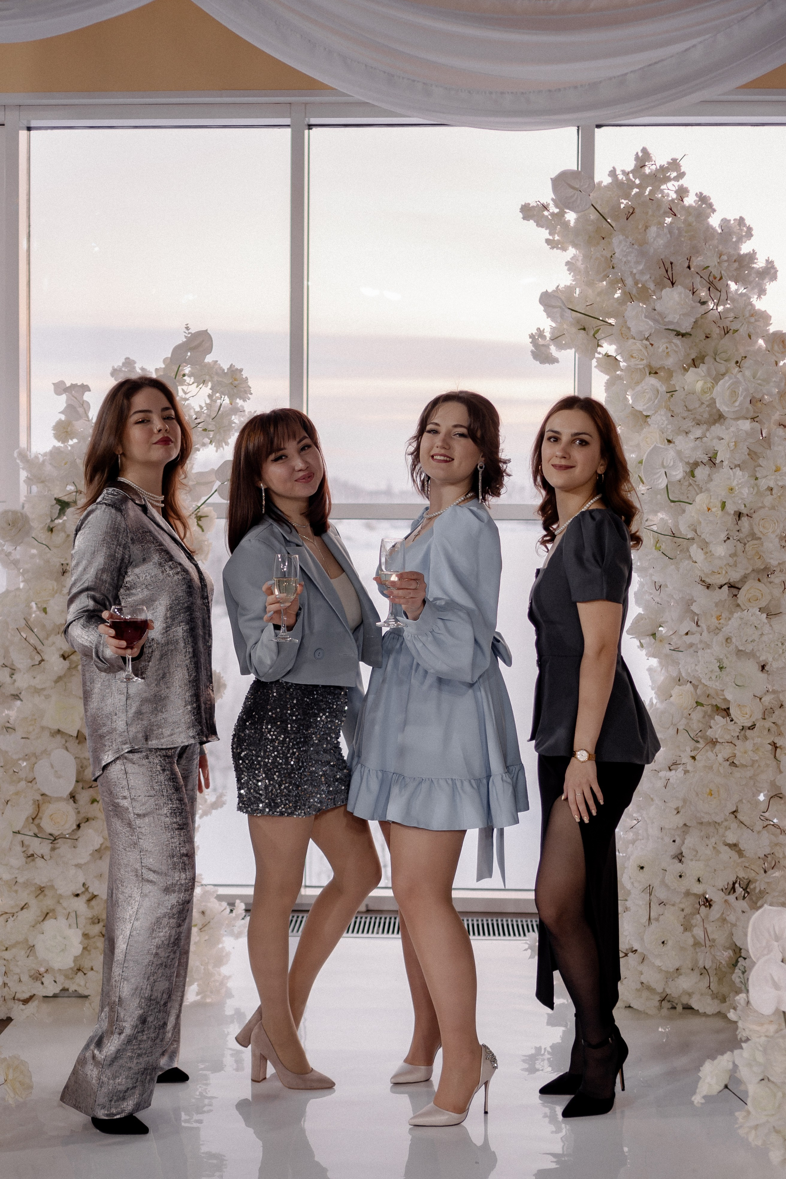 СВАДЕБНАЯ СЬЕМКА СБОРОВ В ОТЕЛЕ И ВЫЕЗД НА ЦЕРЕМОНИЮ (СНЯТО В СИБИРЕ В НИЖНЕВАРТОВСКЕ). Профессиональный фотограф, Санкт-Петербург — Виктория Богомолова