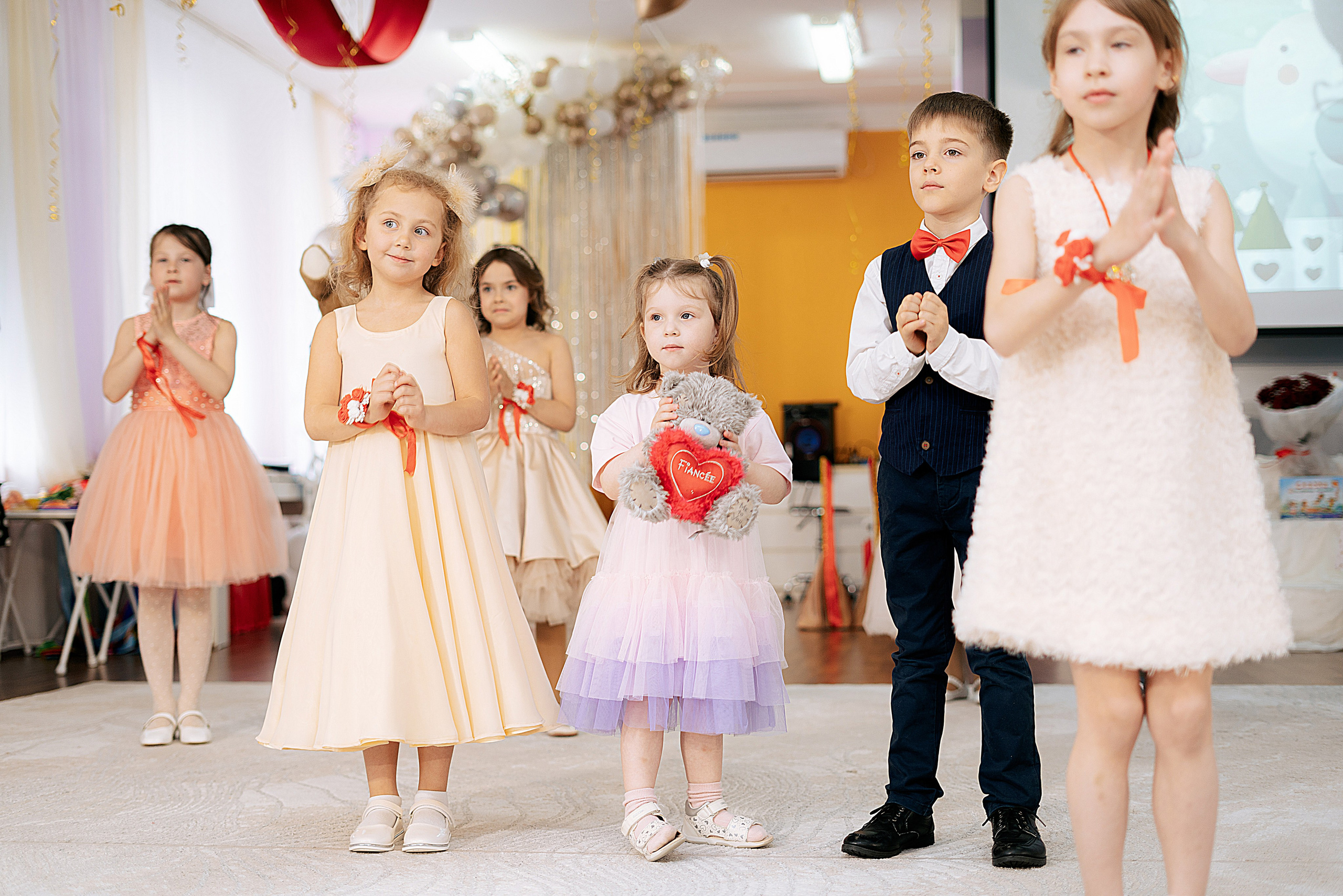 Фотосъёмка выпускного. Школьный фотограф в Челябинске. Выпускные фотоальбомы