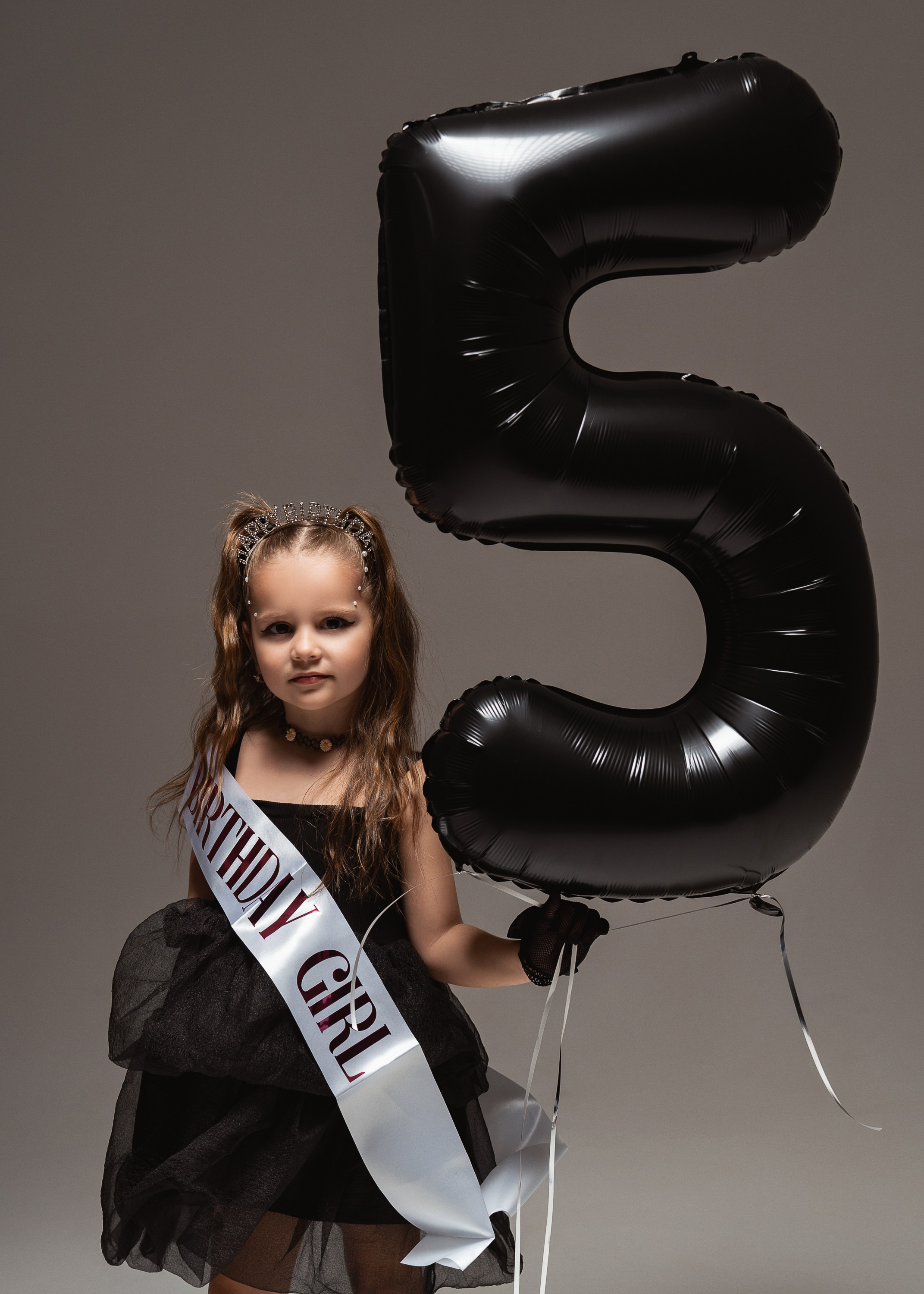 УЛЬЯНЕ 5 ЛЕТ. Женский портрет