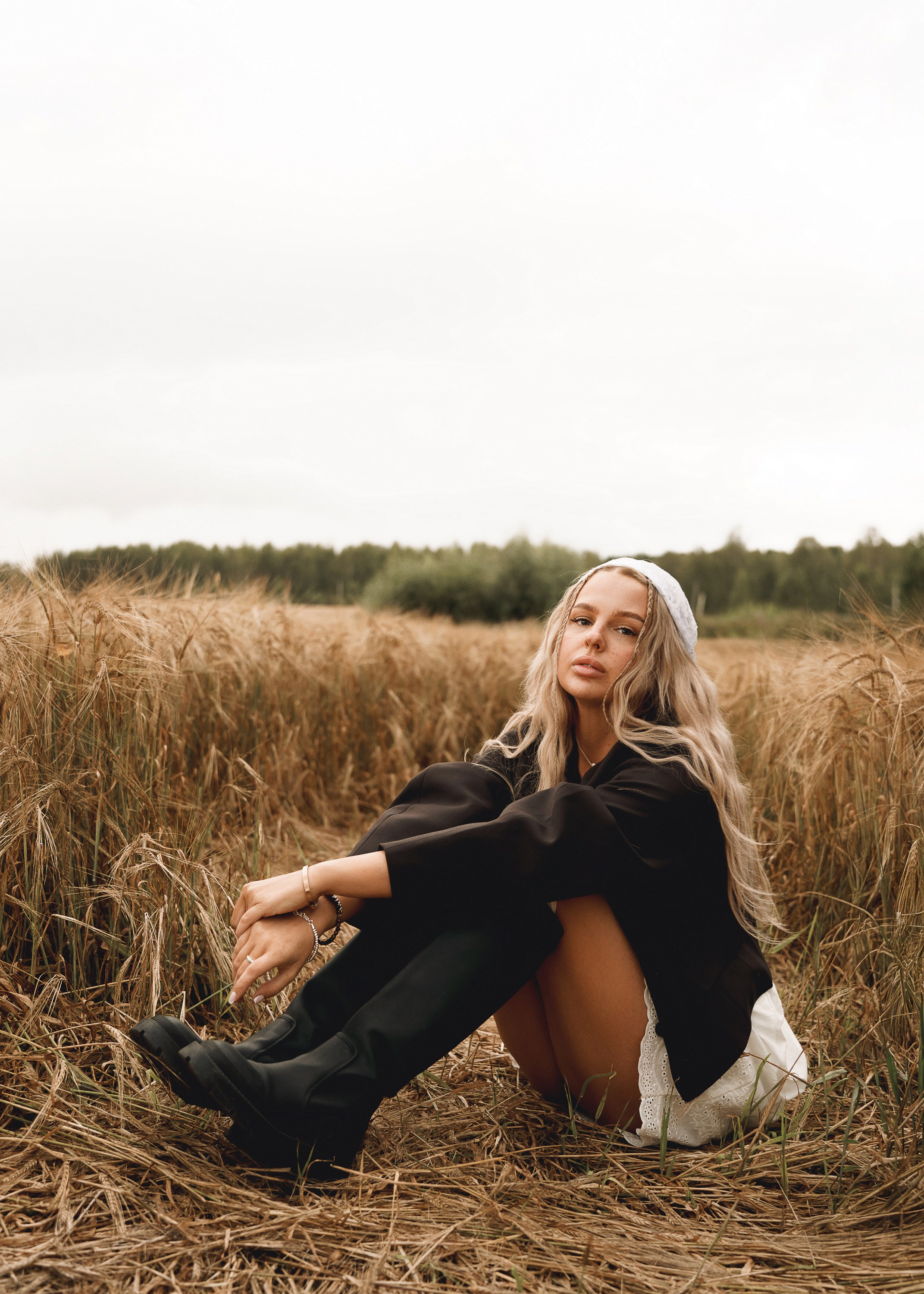 ПОЛЕ. Женский портрет