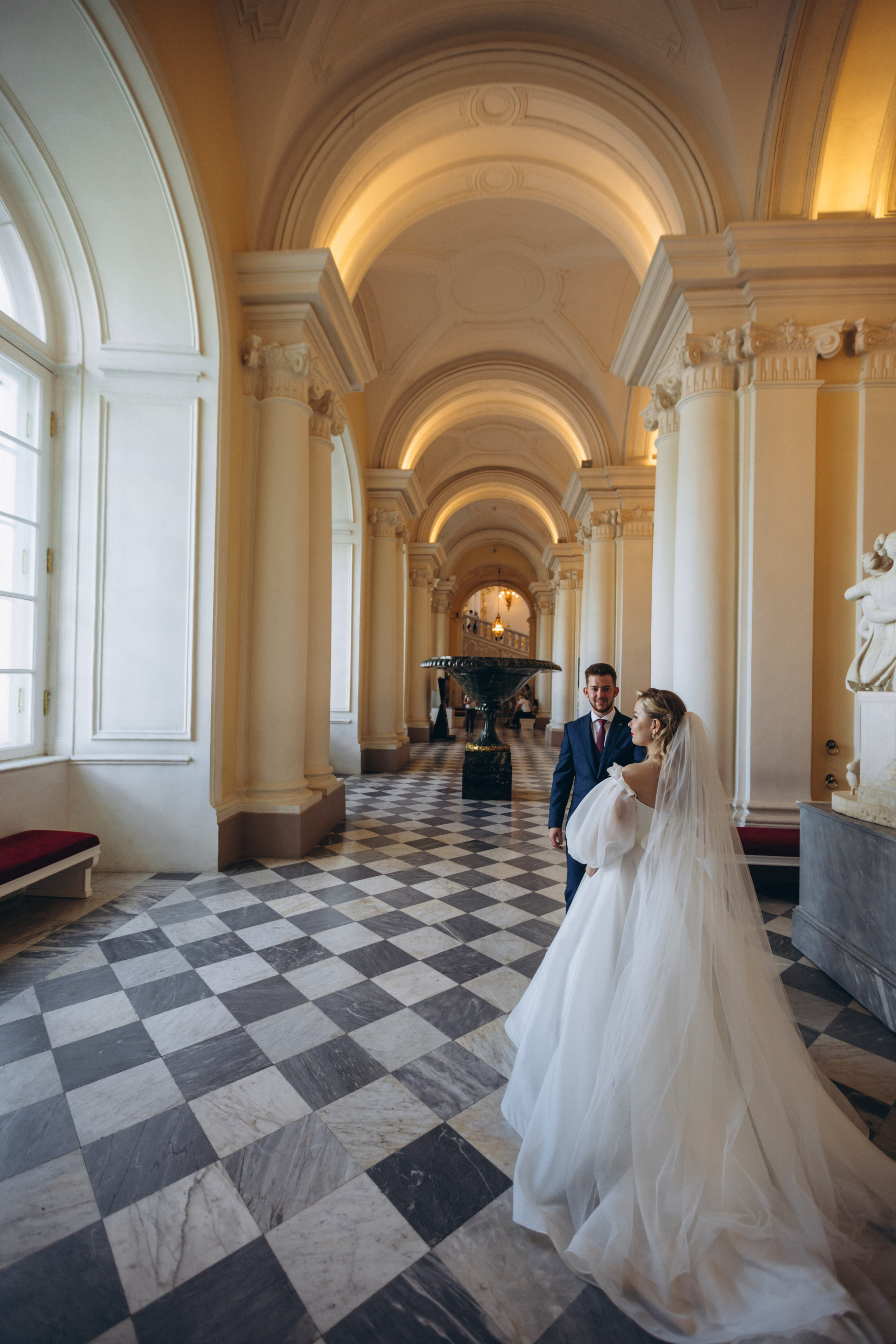 Прогулка в Эрмитаже. Свадебный и семейный фотограф в Санкт-Петербурге Яцына Юрий. Видеоопер