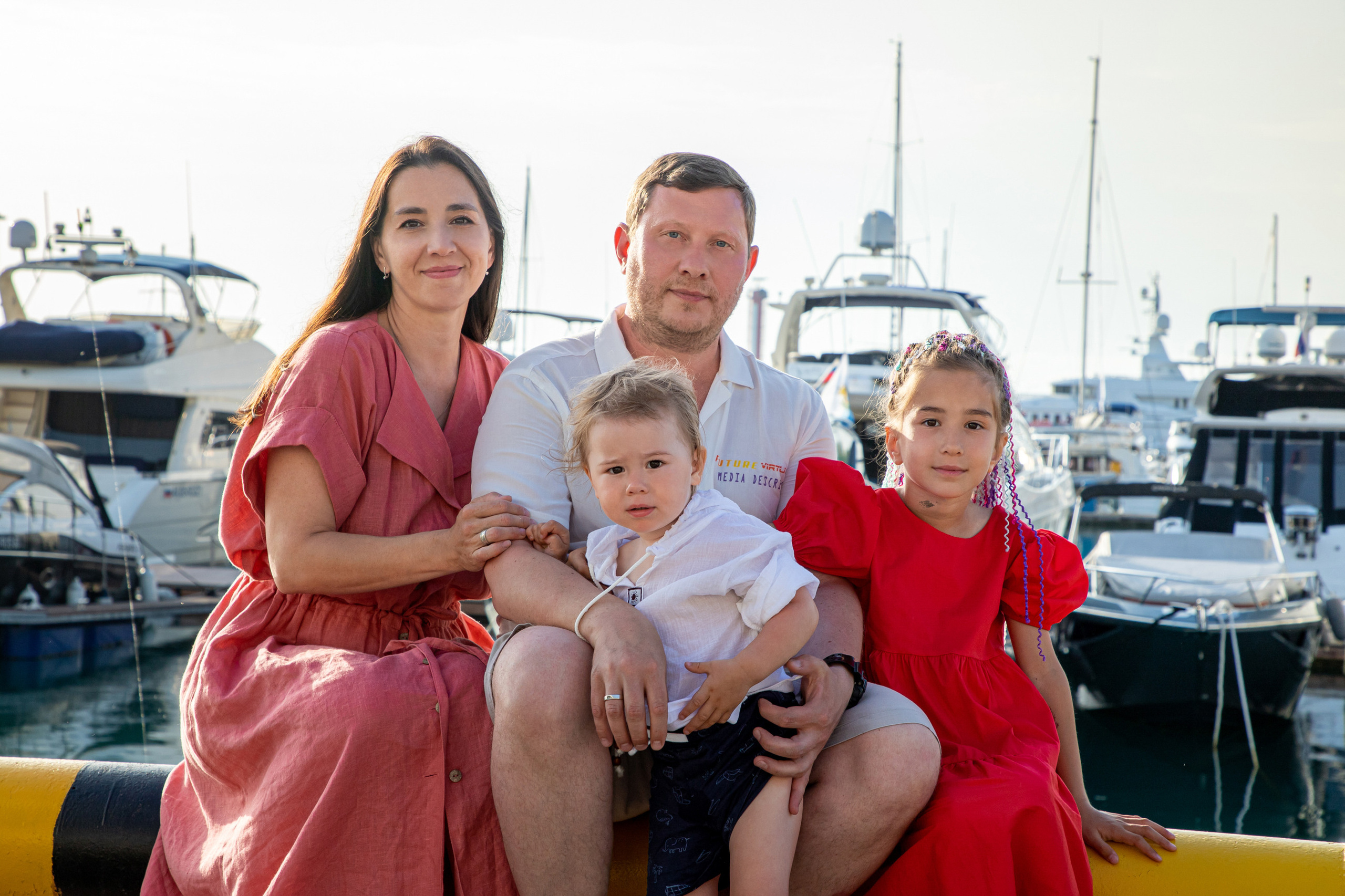 Асия с семьей. Свадебный фотограф в Сочи Наири