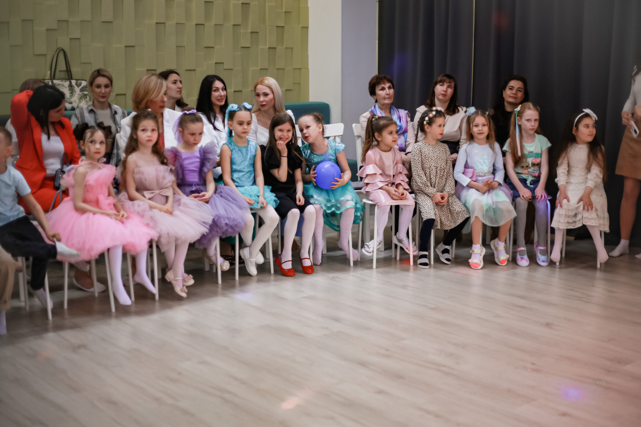 Выпускной из детского сада. Лофт «Братья Гримм». Детский фотограф, Волгоград