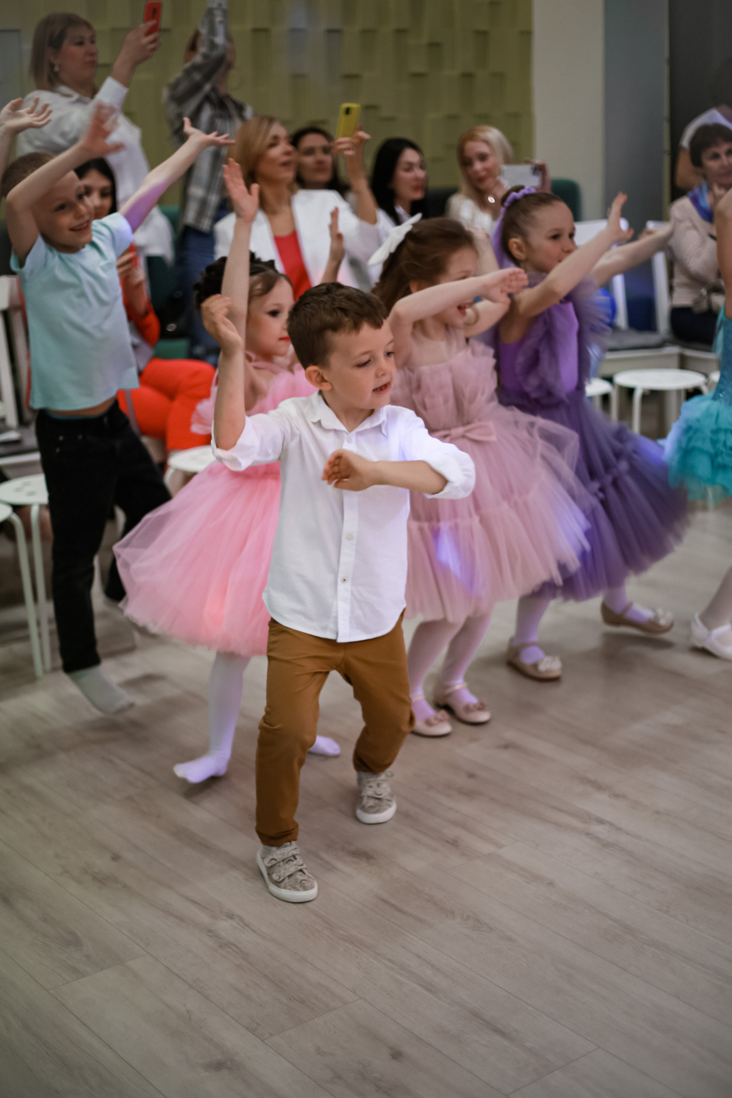 Выпускной из детского сада. Лофт «Братья Гримм». Детский фотограф, Волгоград