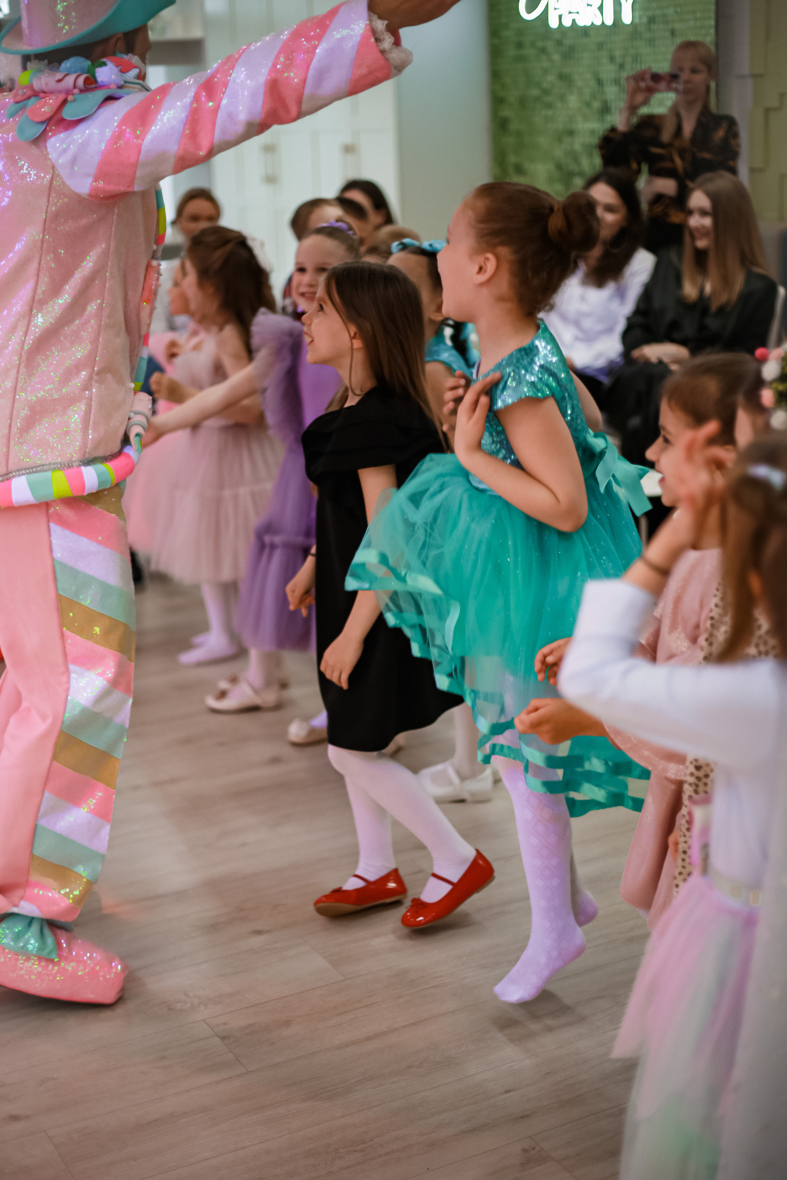 Выпускной из детского сада. Лофт «Братья Гримм». Детский фотограф, Волгоград