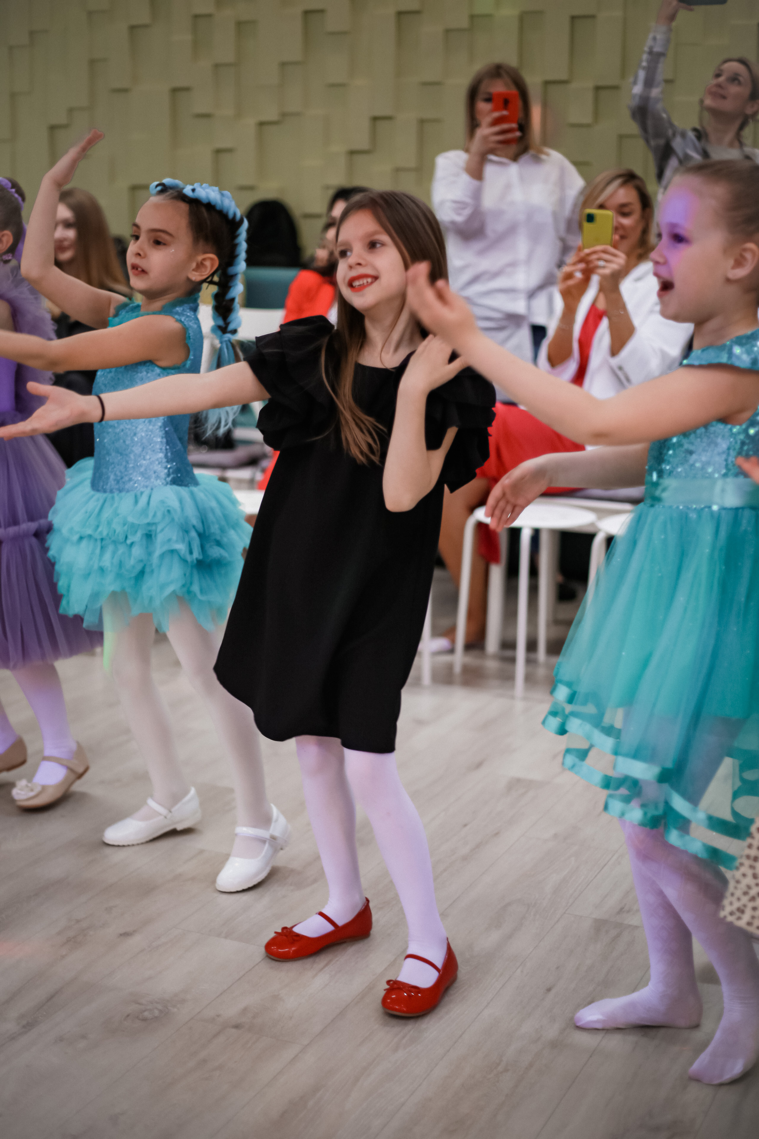 Выпускной из детского сада. Лофт «Братья Гримм». Детский фотограф, Волгоград