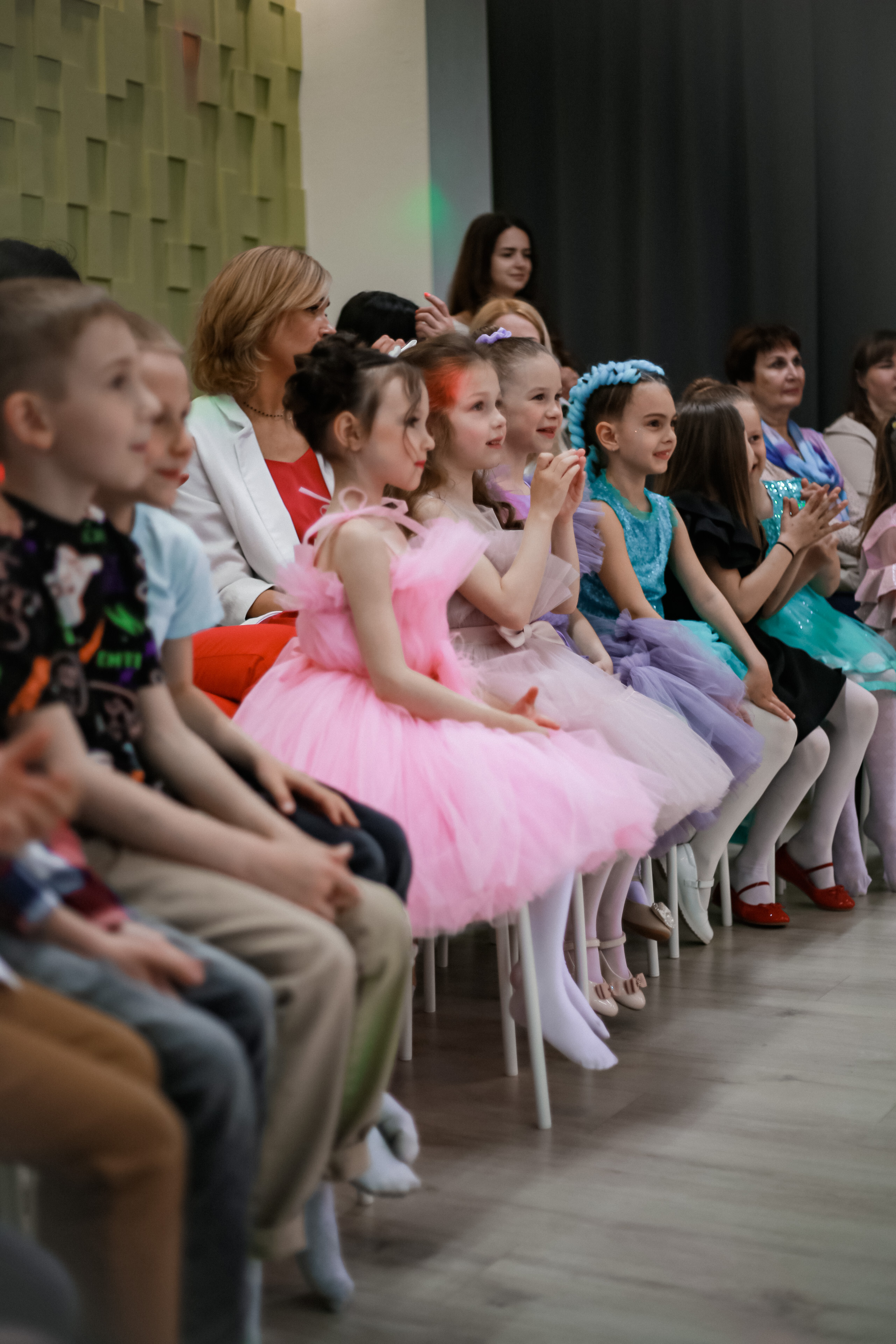 Выпускной из детского сада. Лофт «Братья Гримм». Детский фотограф, Волгоград