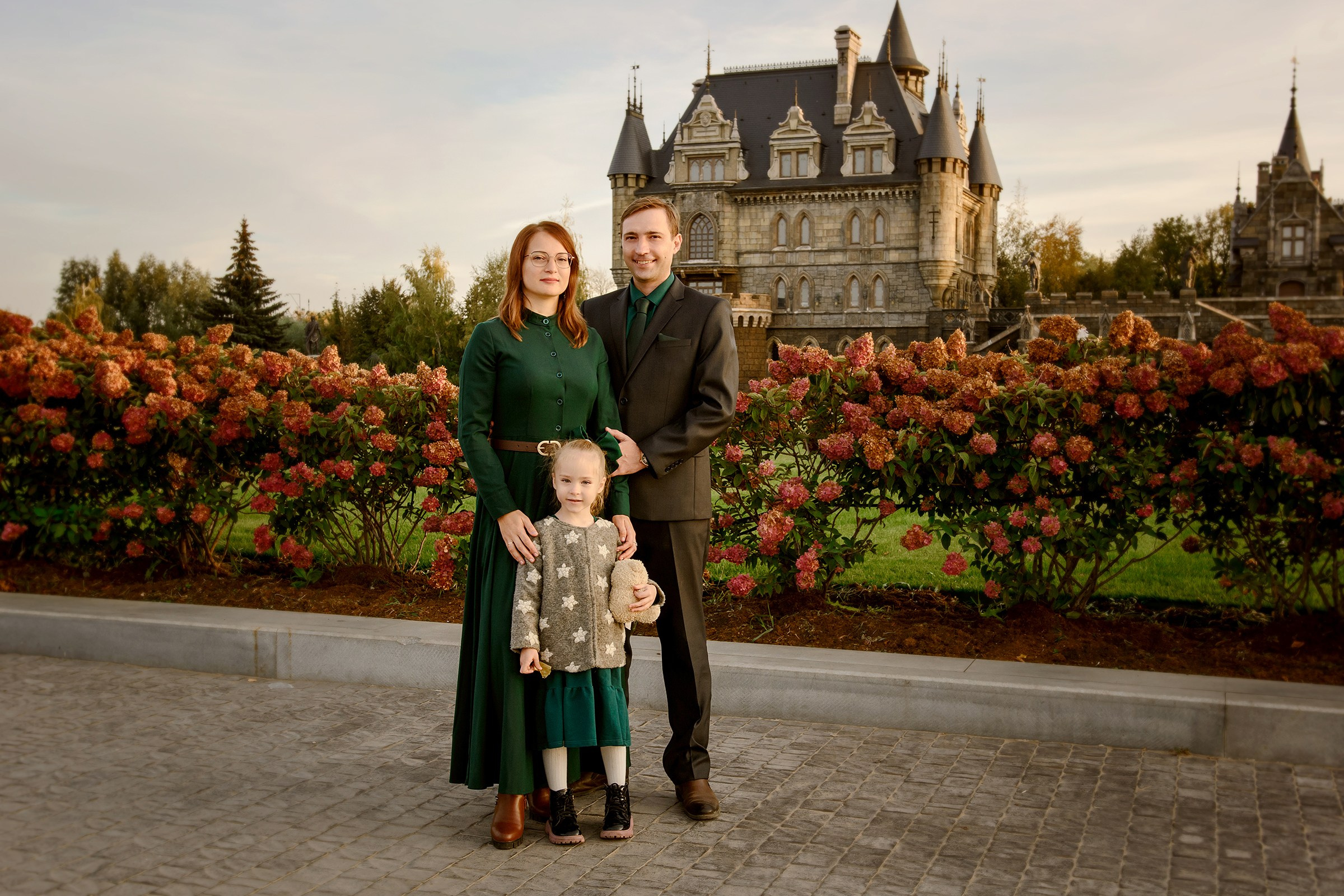 Семейная фотосессия у Замка Гарибальди. Фотограф Оксана Сафонова г. Тольятти