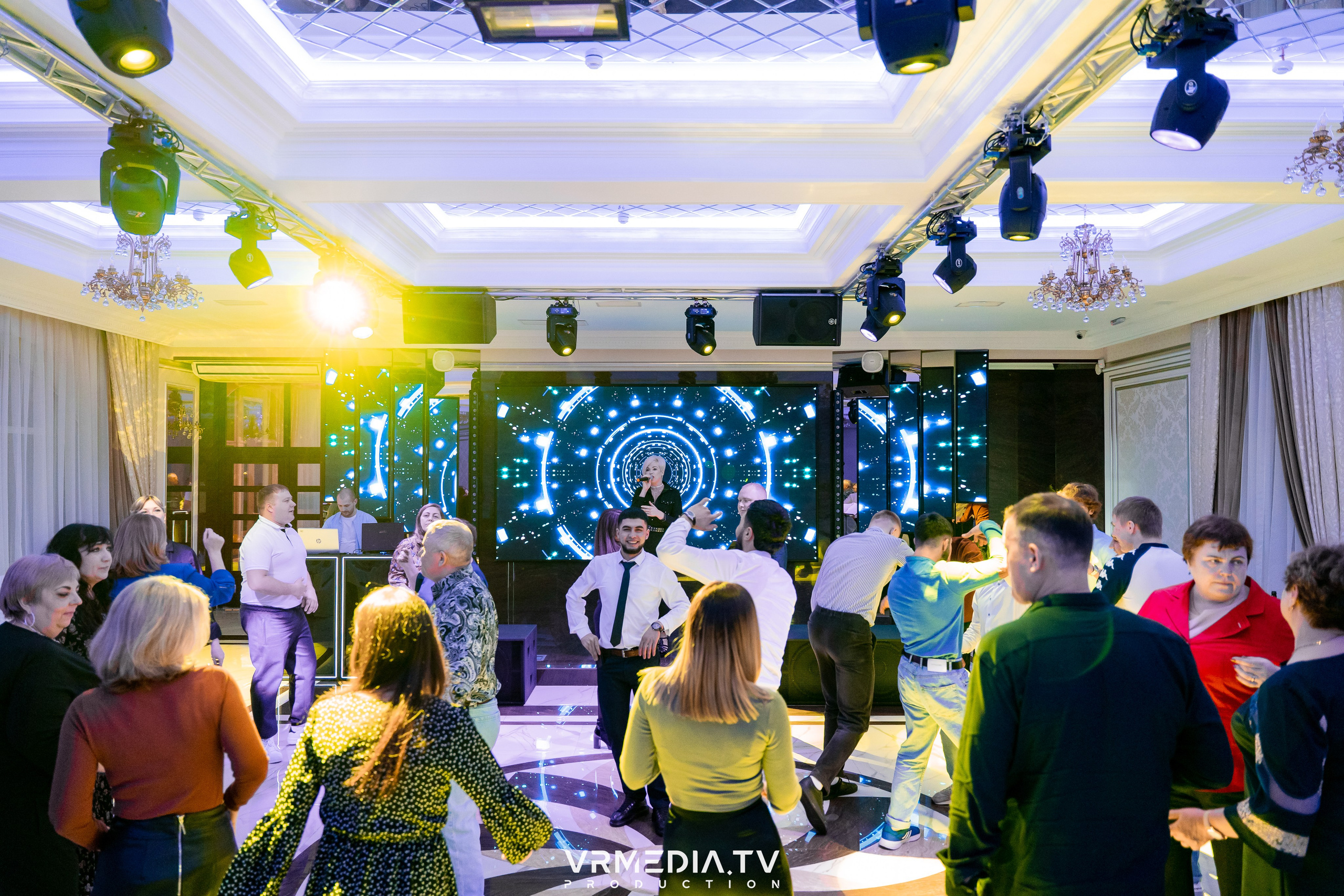 Международный женский день в ресторане «Лазурный берег»