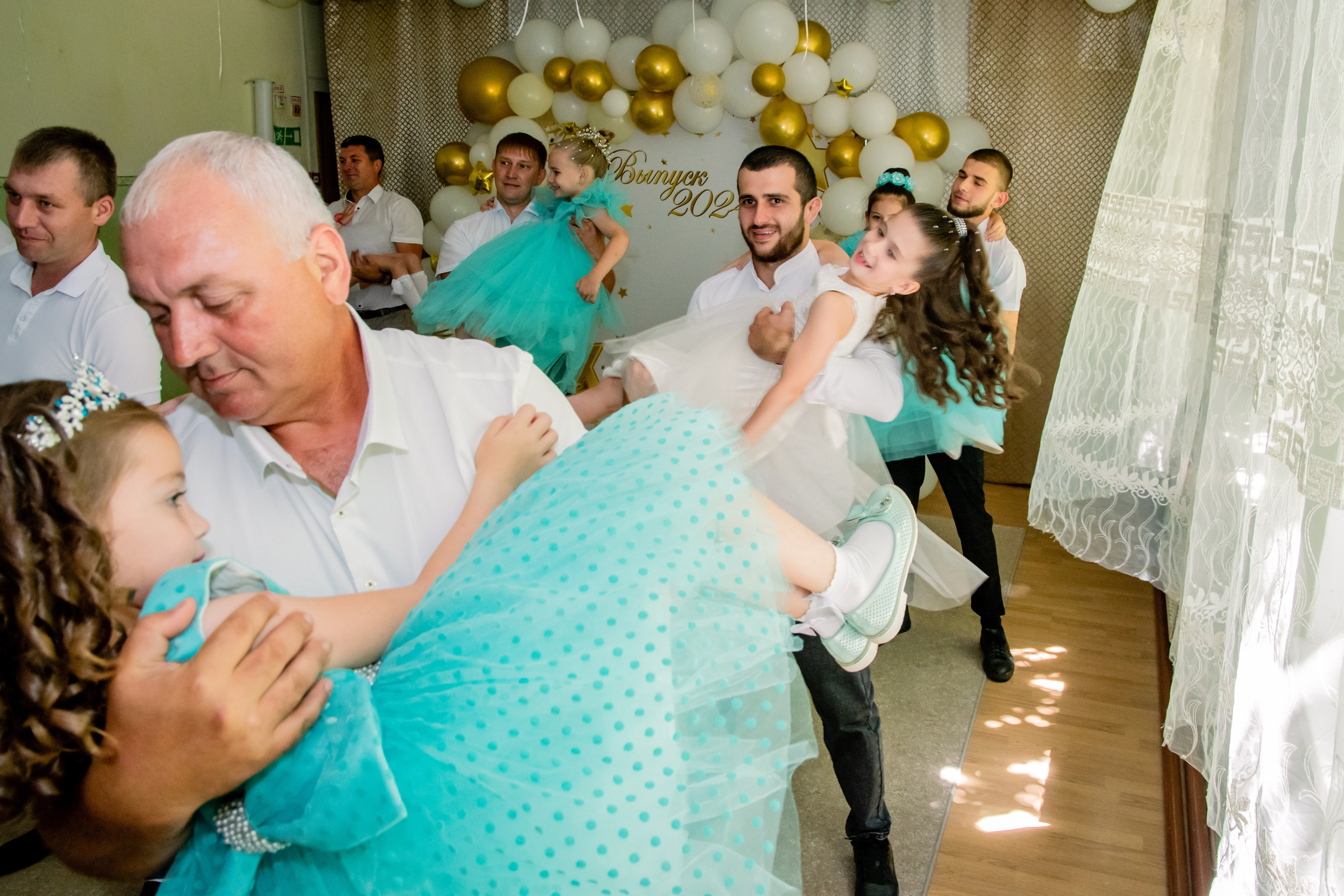 Профессиональная фотосъёмка выпускных. Вячеслав Скрипник Фотограф Краснодар