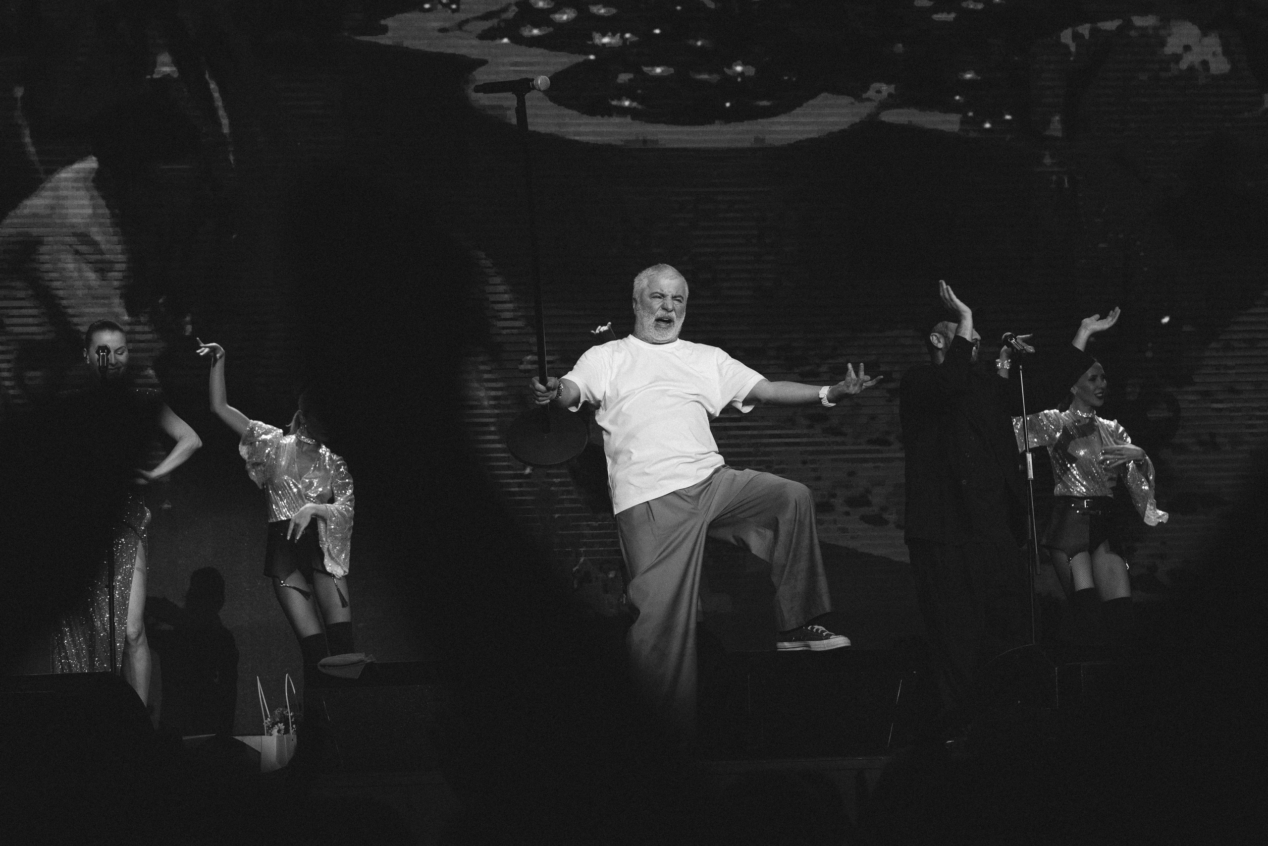 Сосо Павлиашвили в Красноярске 19.02.26. Фотограф Красноярск съемки лавстори, фотосессия в студии, портретная съемка, творческие фотосессии