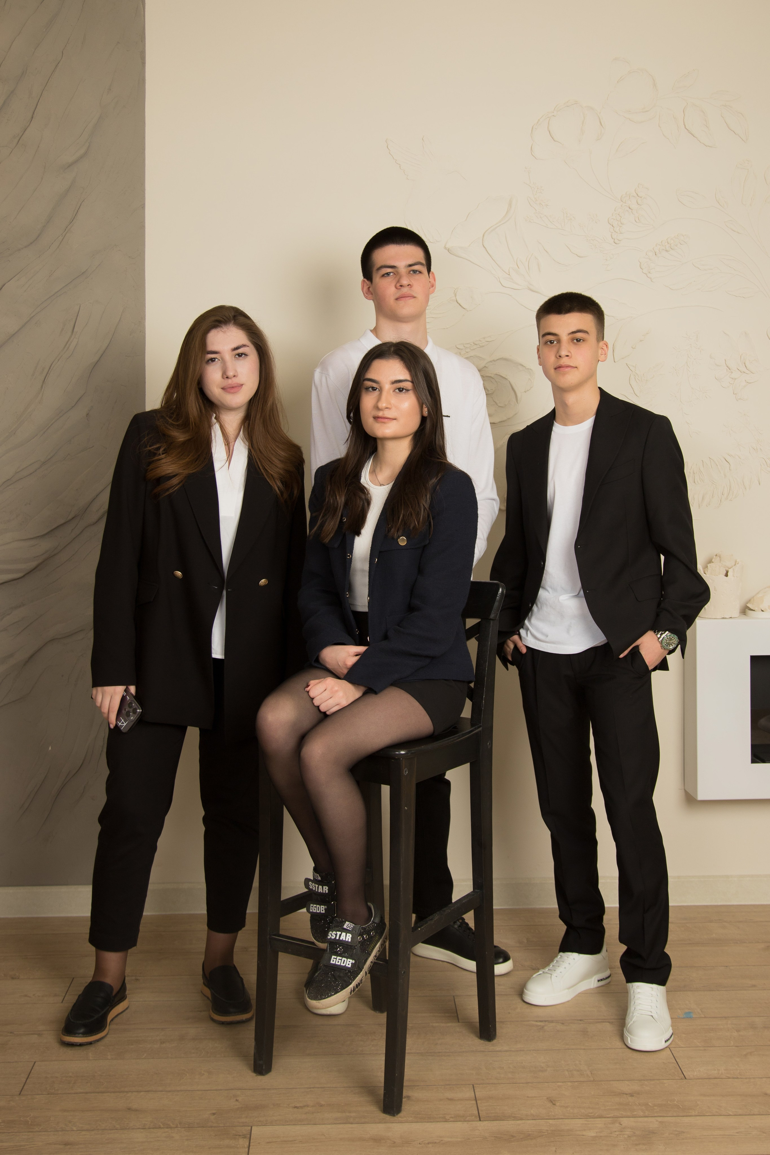 9  и 11 классы. Школьный фотограф в г. Нальчик Галимат Абитова