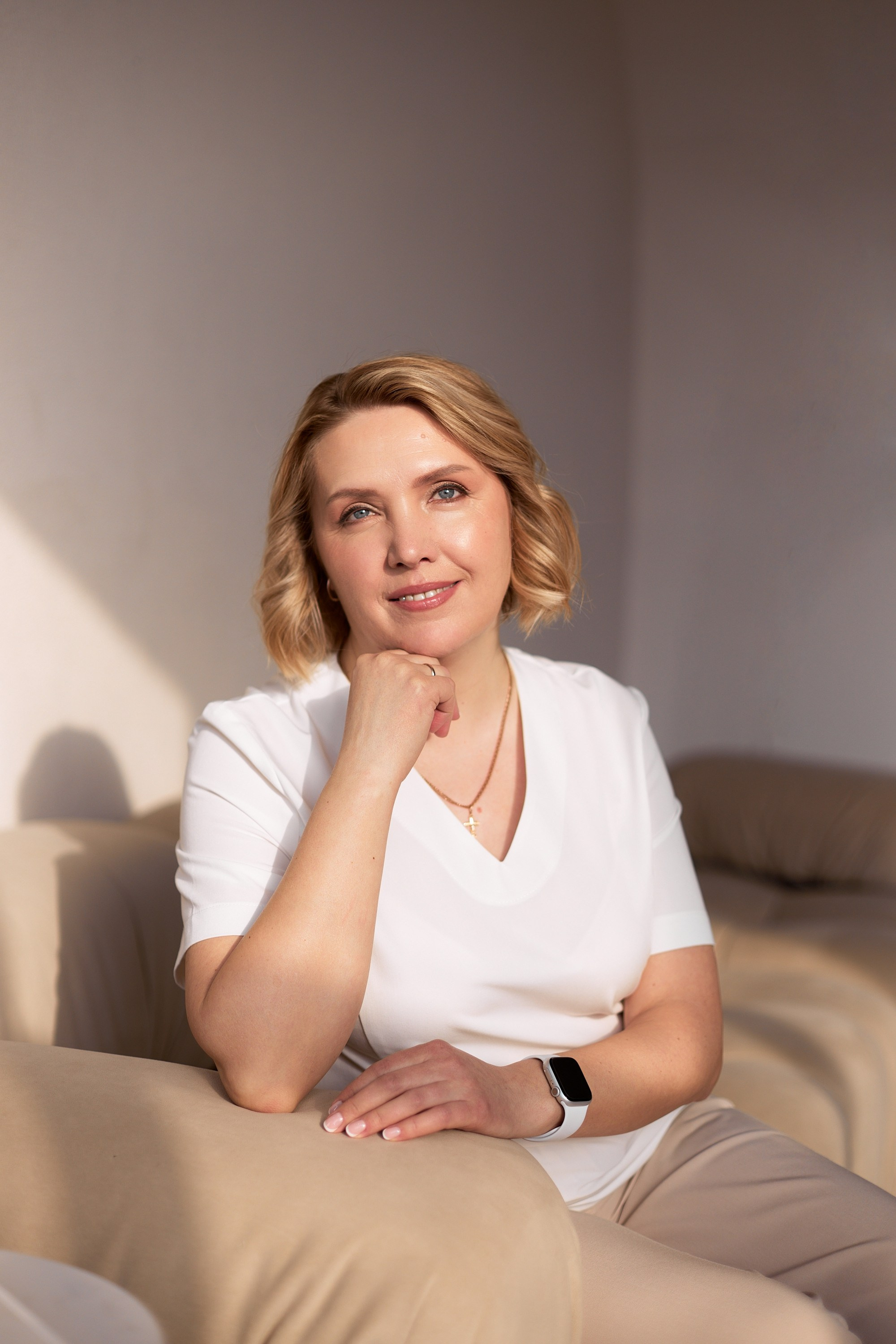 Женская контент съемка Екатеринбург. Фотограф Екатеринбург Анастасия Жерновская | Маркетплейсы и нейрофото