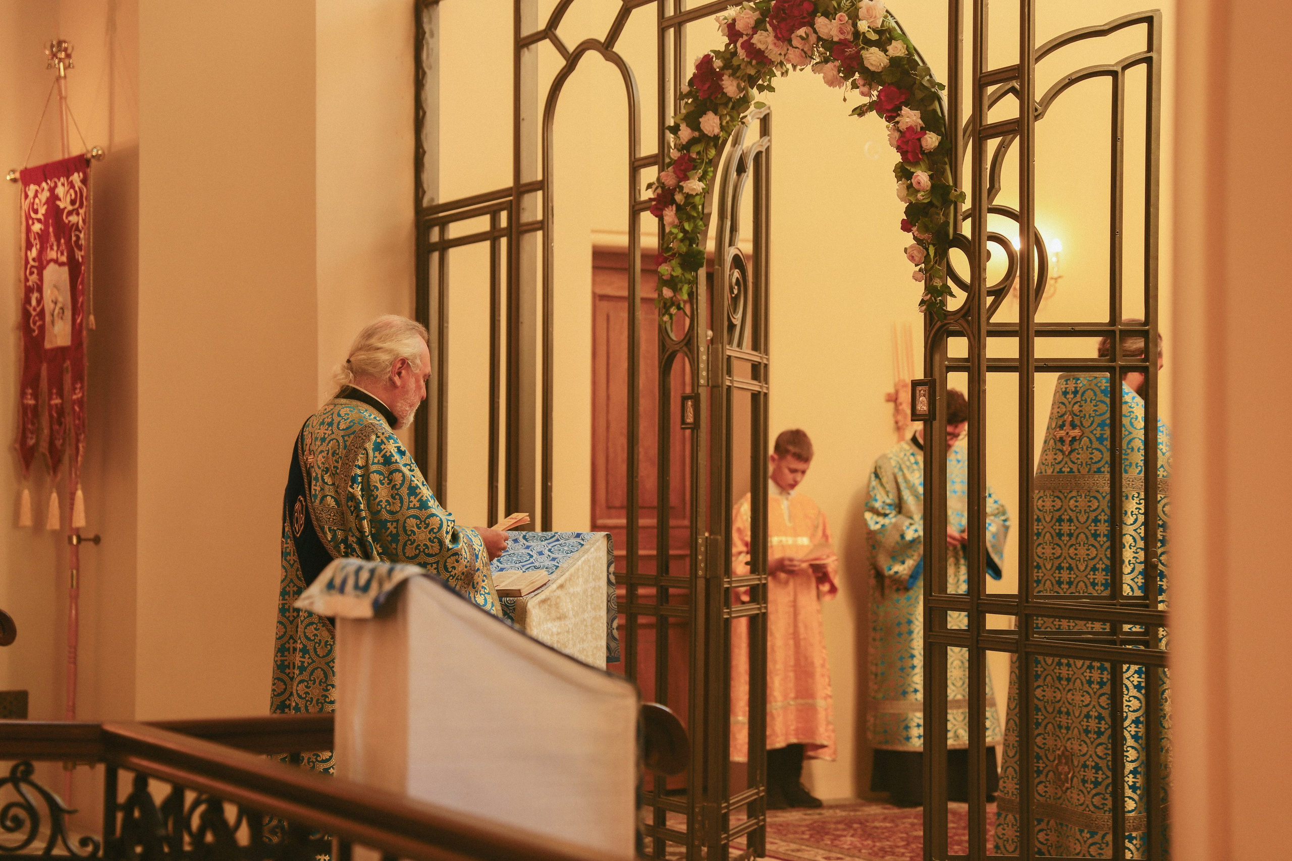 Служба в церкви