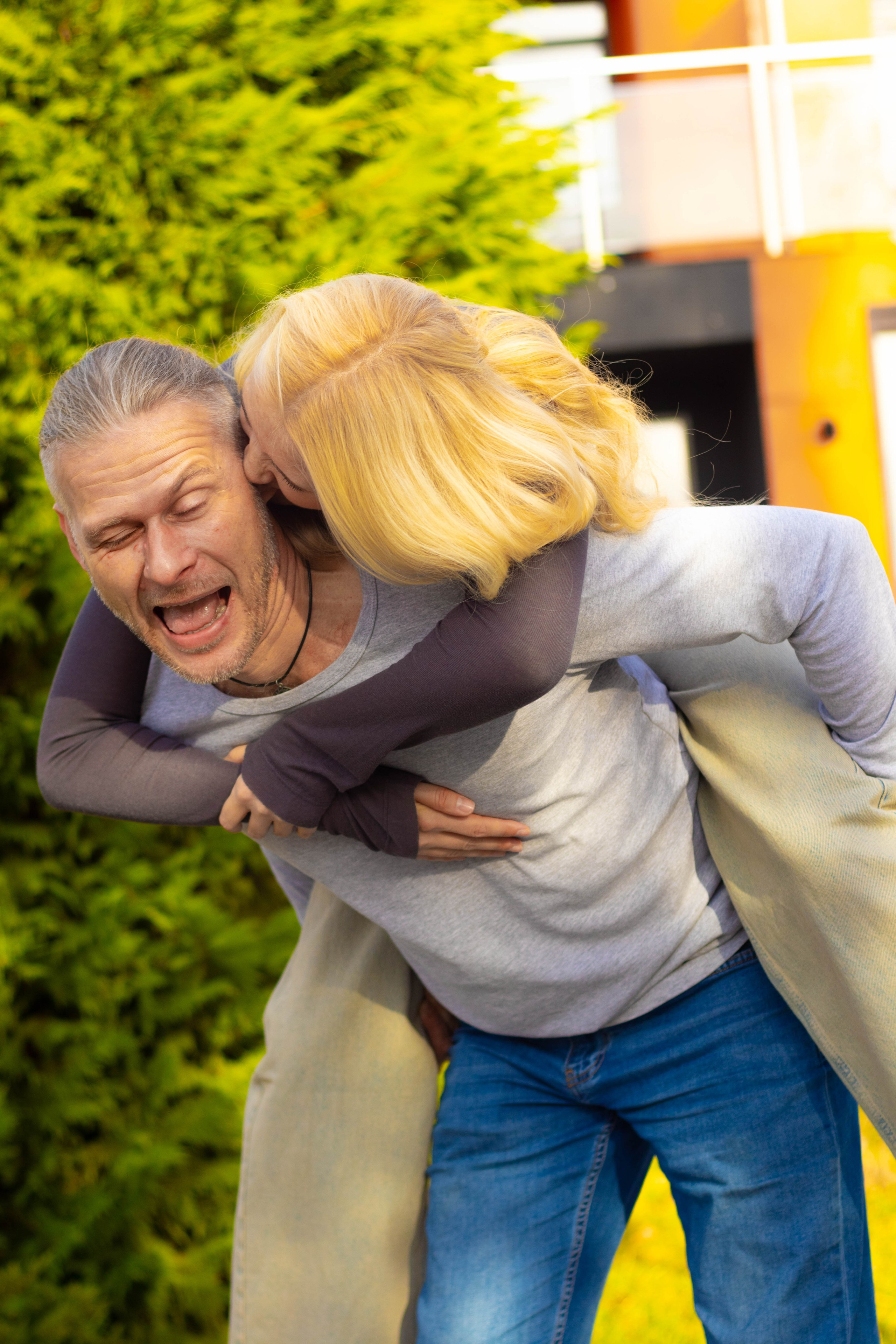 «Влюбленные в городе». Уличный фотограф Города N