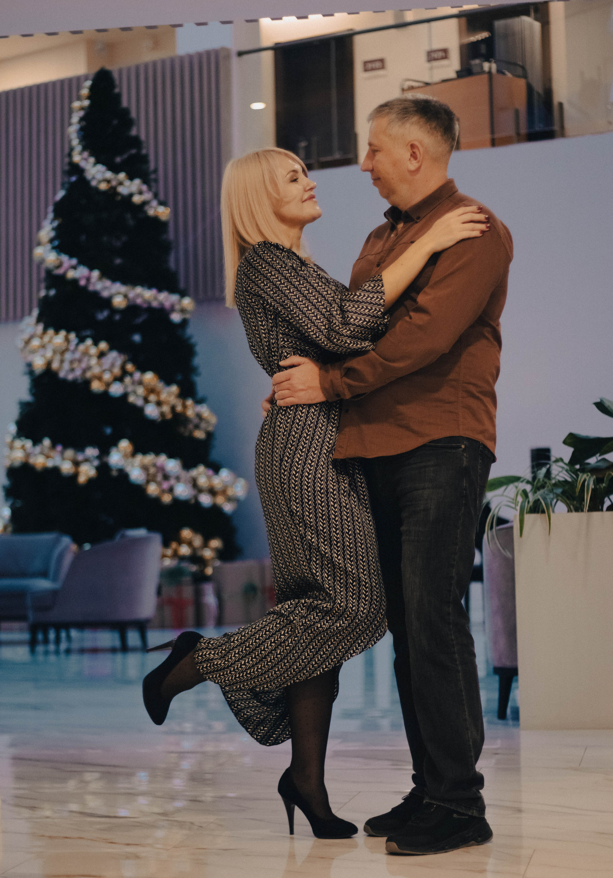 «Парящие чувства». Уличный фотограф Города N