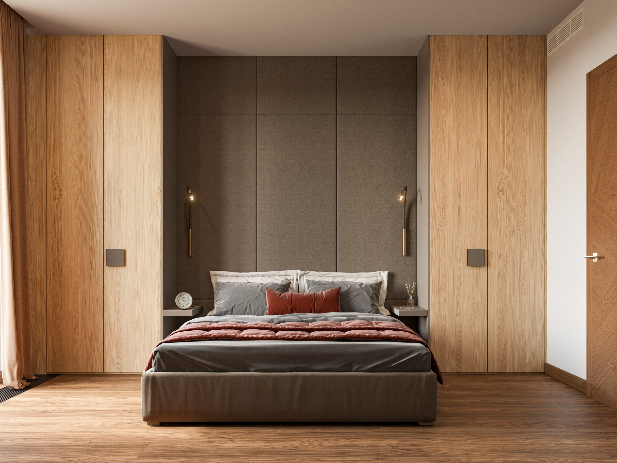 Главная спальня в белградской квартире с кроватью с бархатным изголовьем и бордовыми элементами.