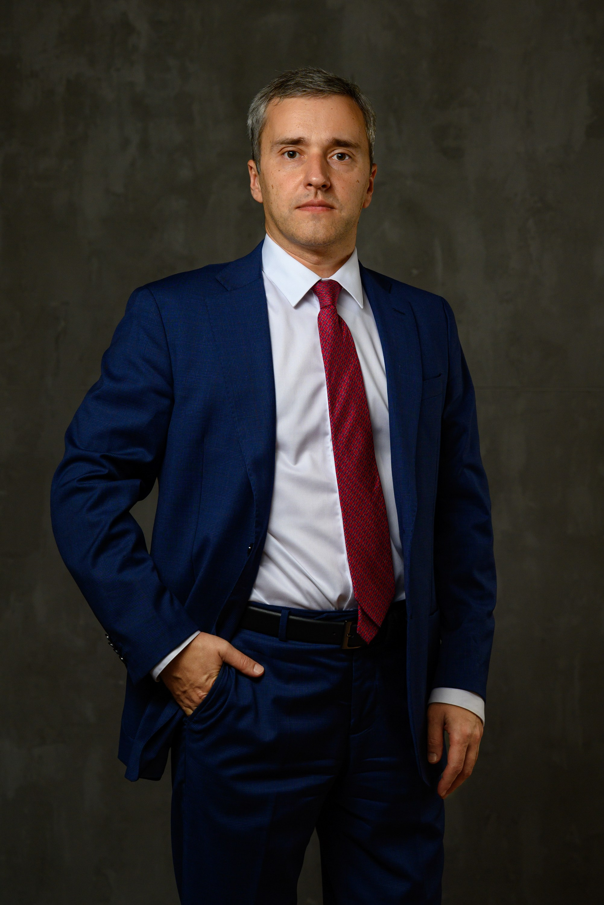 Портрет для руководителя. Компания и фотошкола по созданию контента в Москве