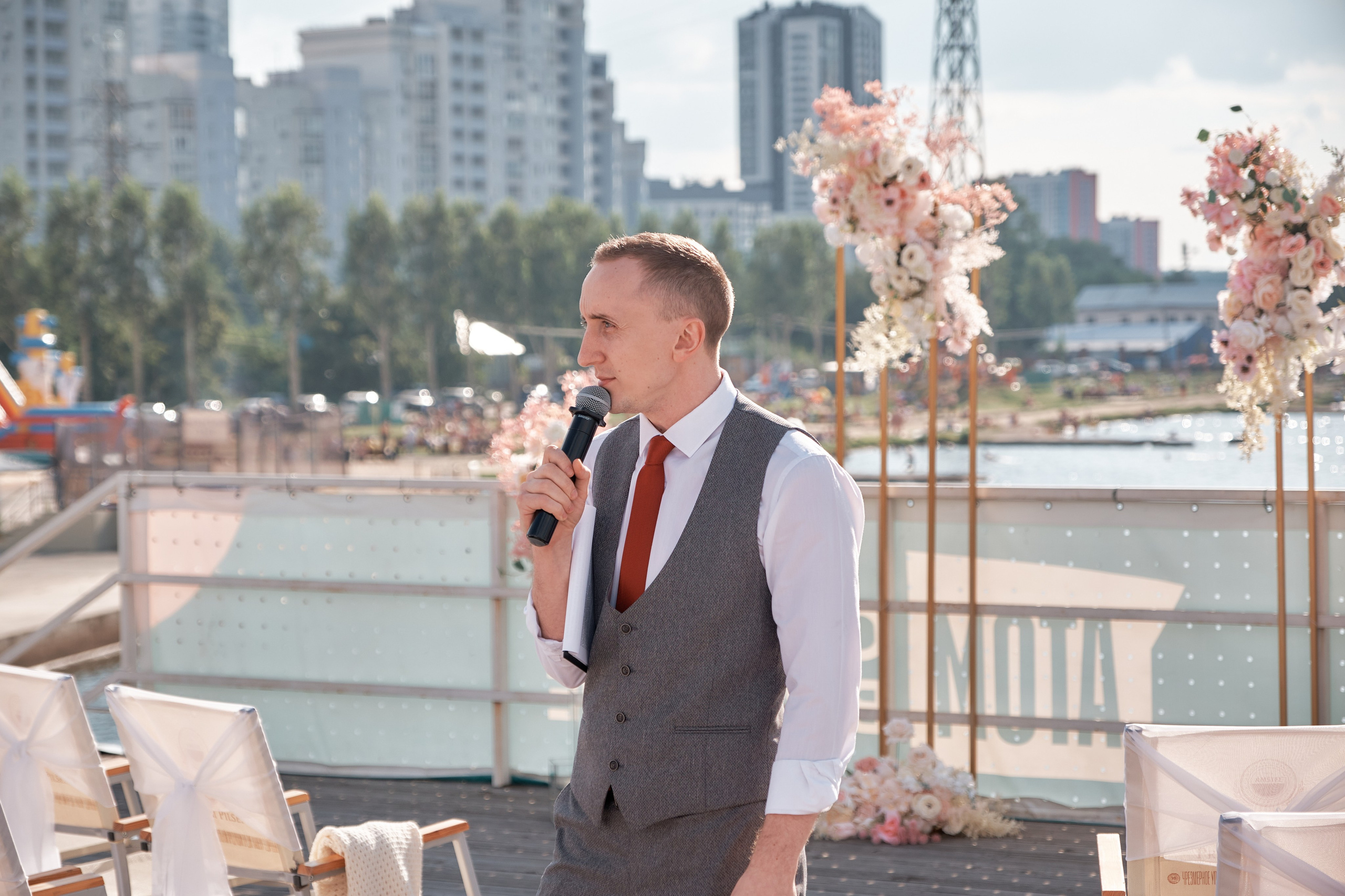 Яхта парус. Свадьба. Свадебный и портретный фотограф в Екатеринбурге Александр Блюденов