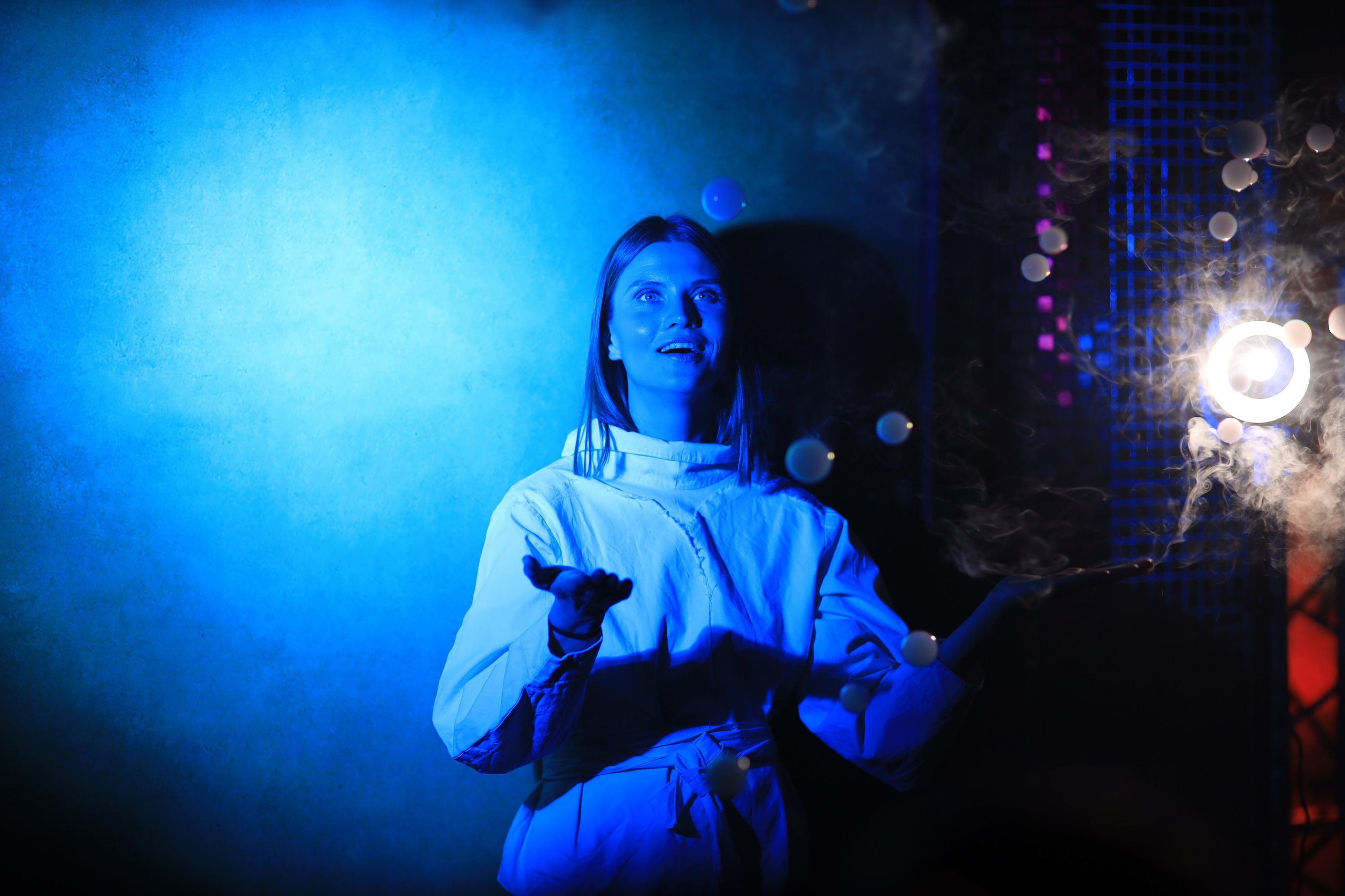 Неон и дым. Съемка в студии под ваш запрос, студийные съемки, фотографии архитектурных объектов — Александр Евстигнеев — фотограф Москва