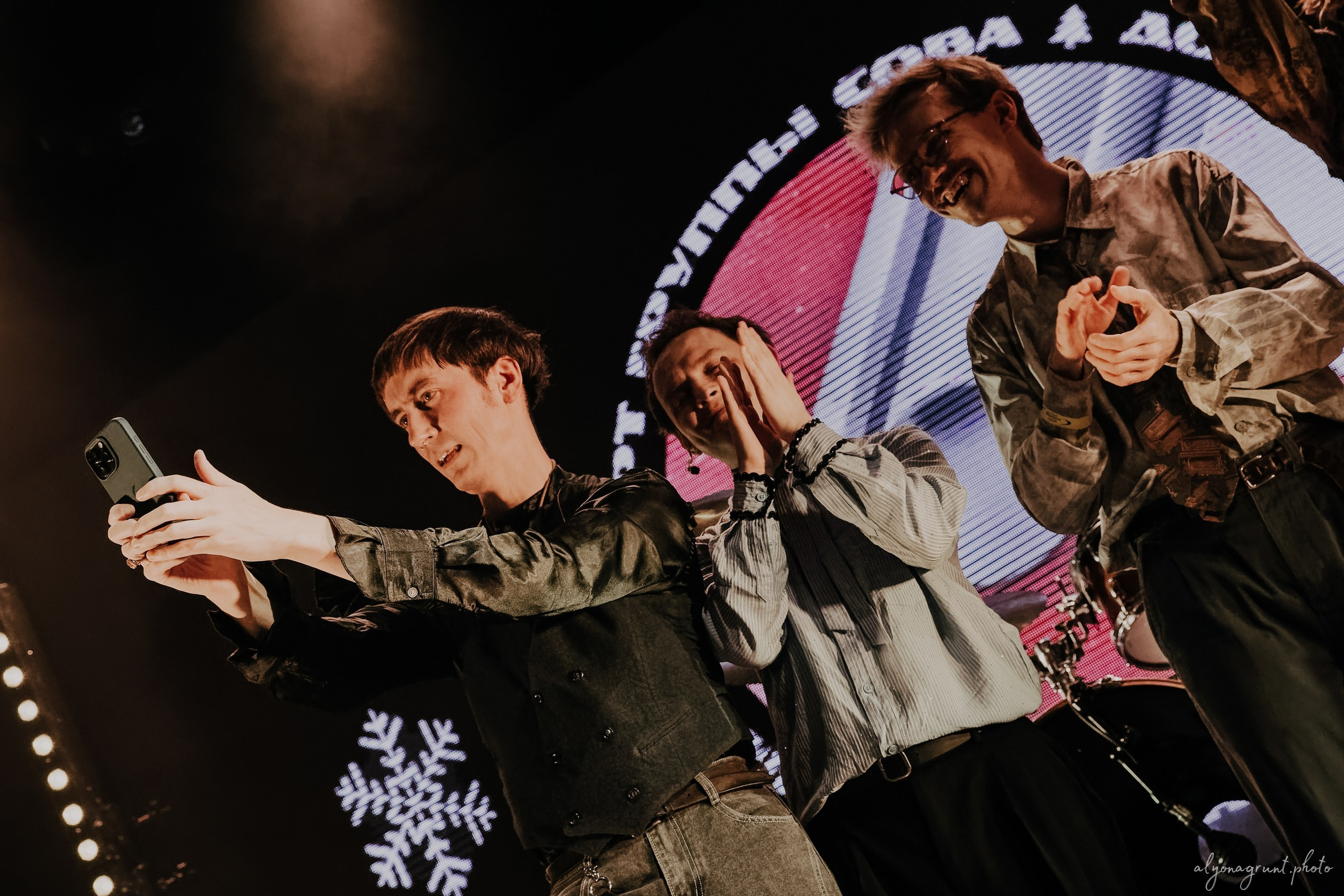 Сова, фоторепортаж, СПб, Космонавт, 18.12.2025. Алена Адрианова: фотограф в Санкт-Петербурге