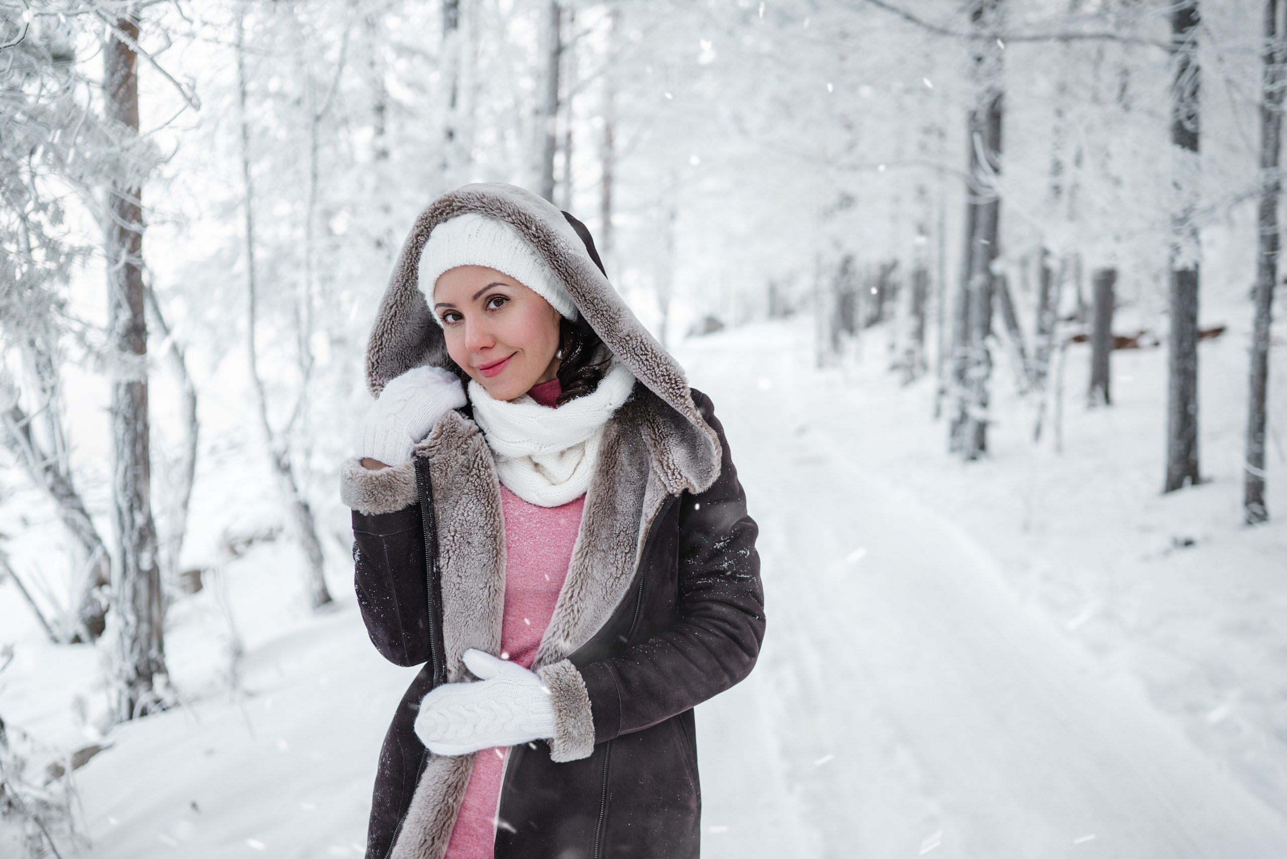 Фото в зимнем лесу. Очаровательная Наталья. Фотограф в Красноярске / Дивногорске. Файзулина Анастасия