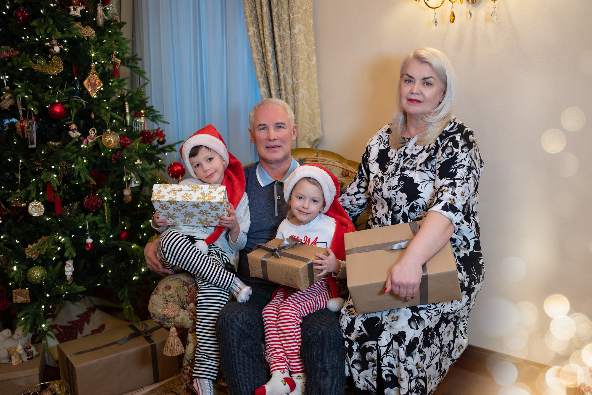Новогодняя фотосессия для Татьяны и ее семьи. Фотограф в Красноярске / Дивногорске. Файзулина Анастасия