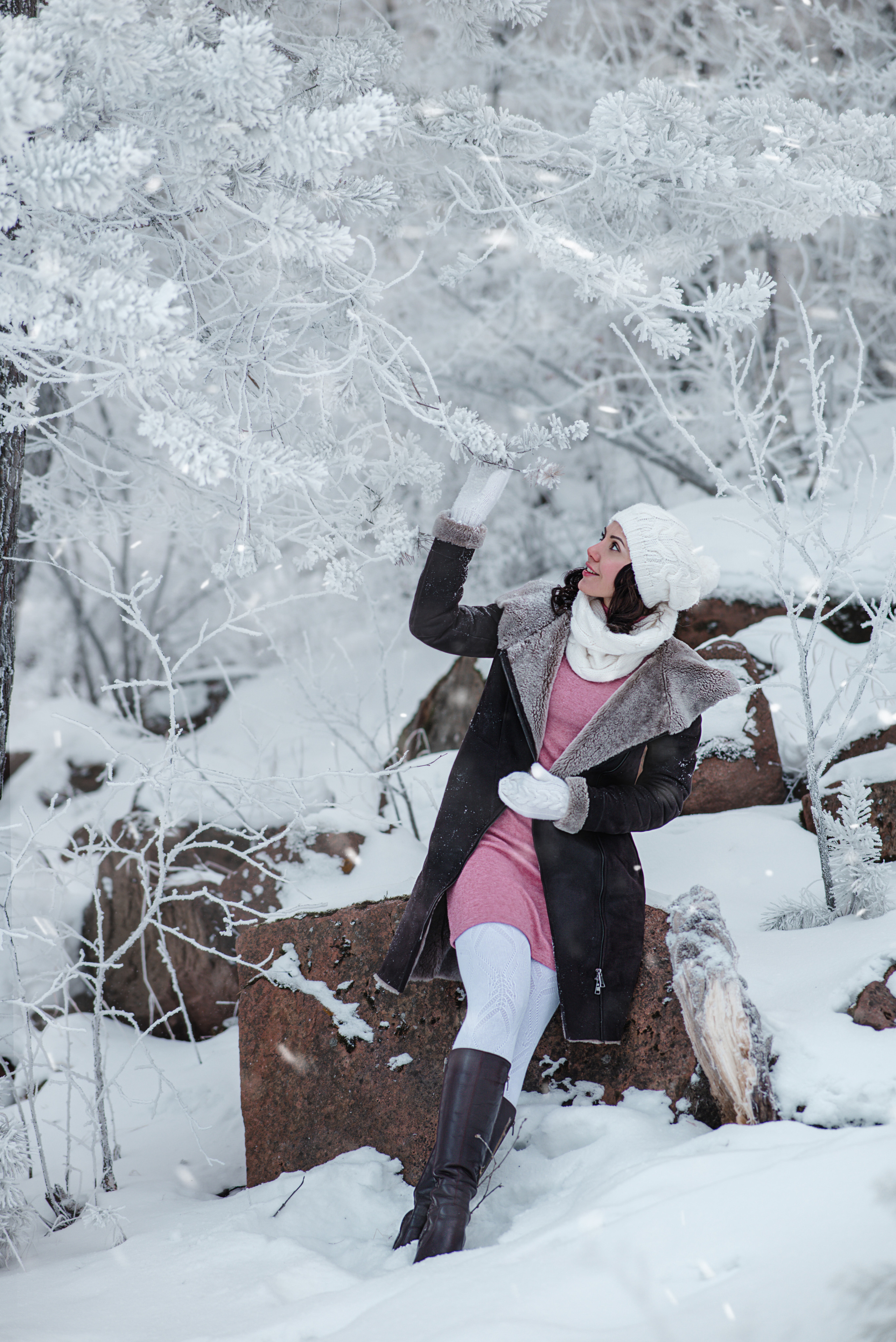 Фото в зимнем лесу. Очаровательная Наталья. Фотограф в Красноярске / Дивногорске. Файзулина Анастасия