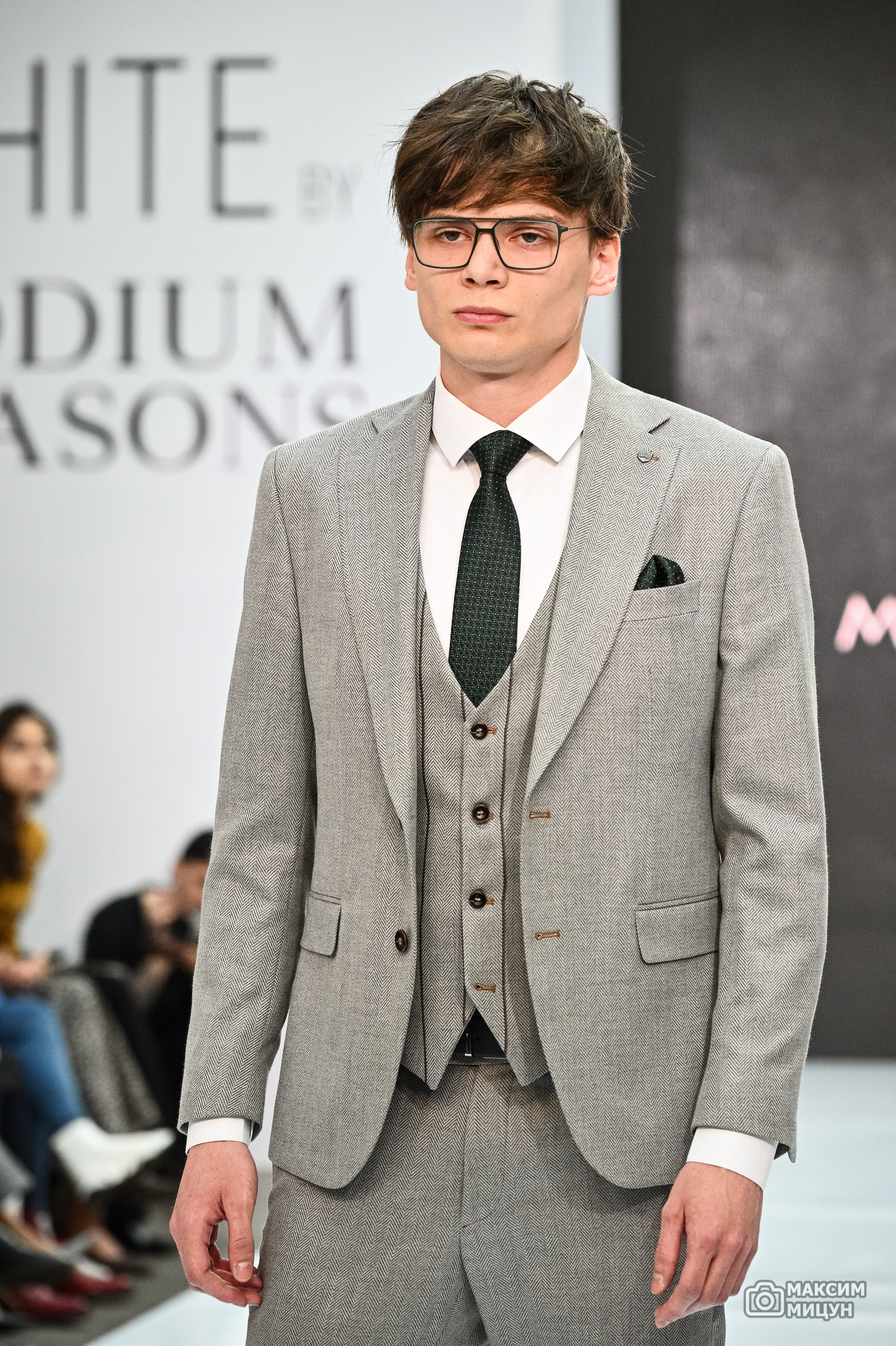 Модные показы. Фотограф Максим Мицун. Портрет, свадьба, репортаж, каталог