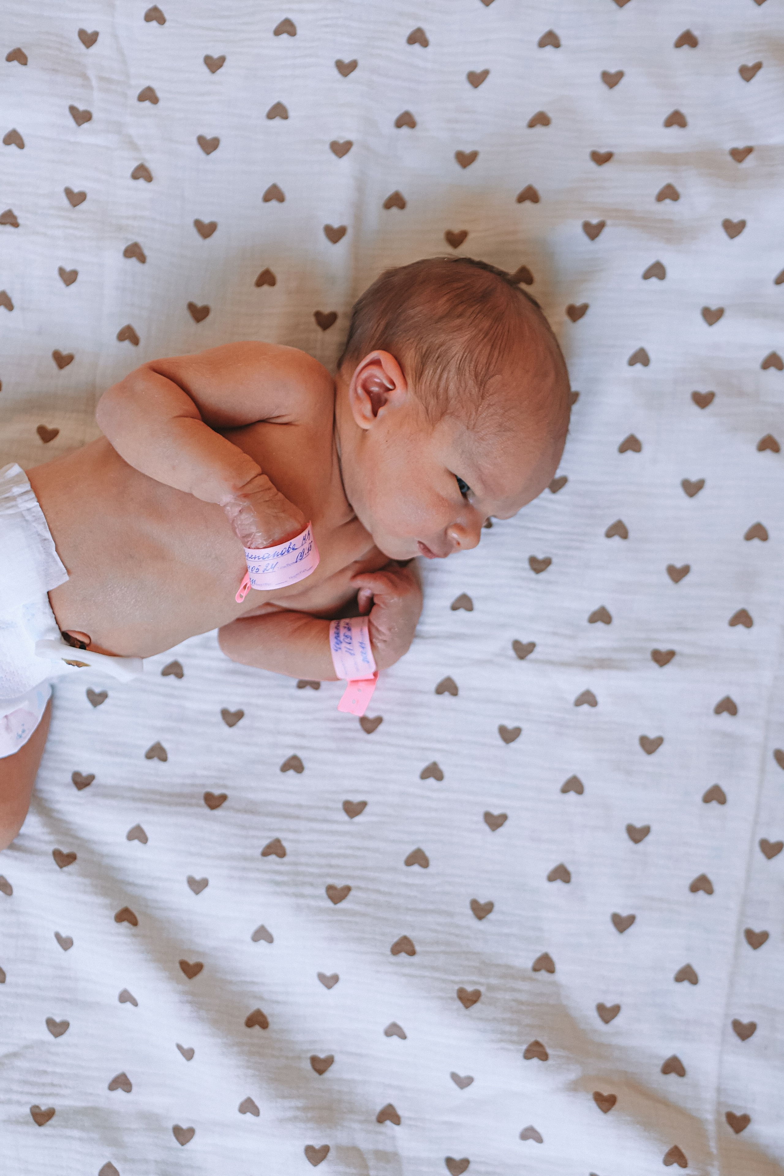 Выписка палата+внизу ПЦЭ. Семейный фотограф Тюмень, фотограф на роды Салмина Мария