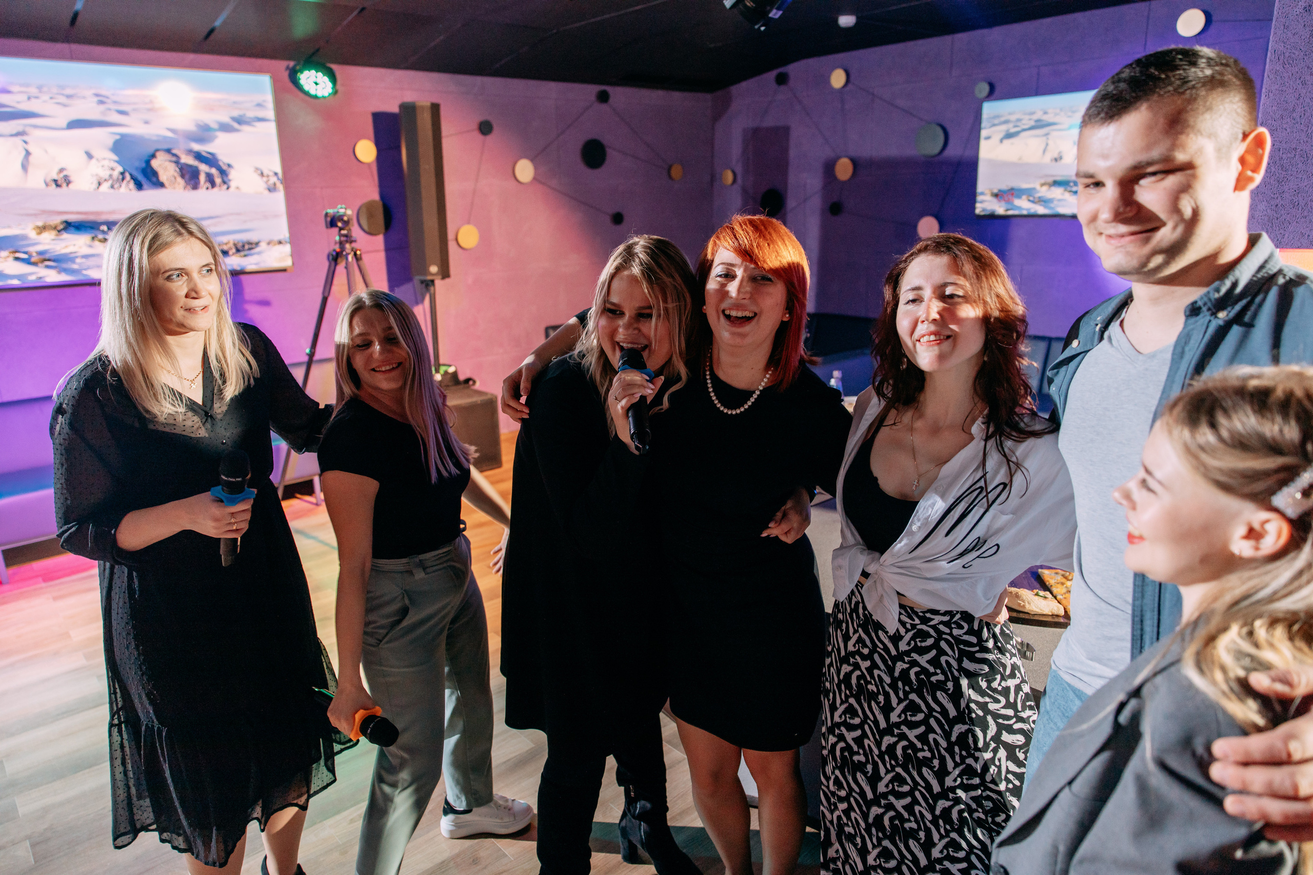 День рождения в караоке. Фото и видео съемка. Андрей Ионов