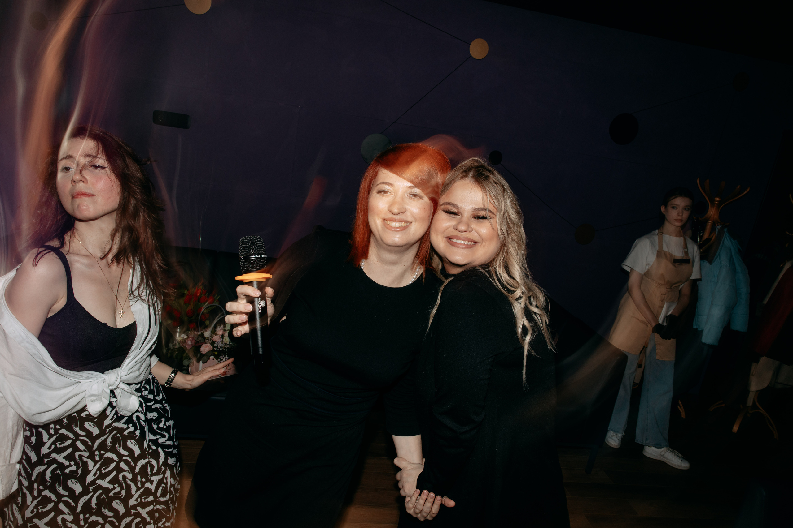 День рождения в караоке. Фото и видео съемка. Андрей Ионов