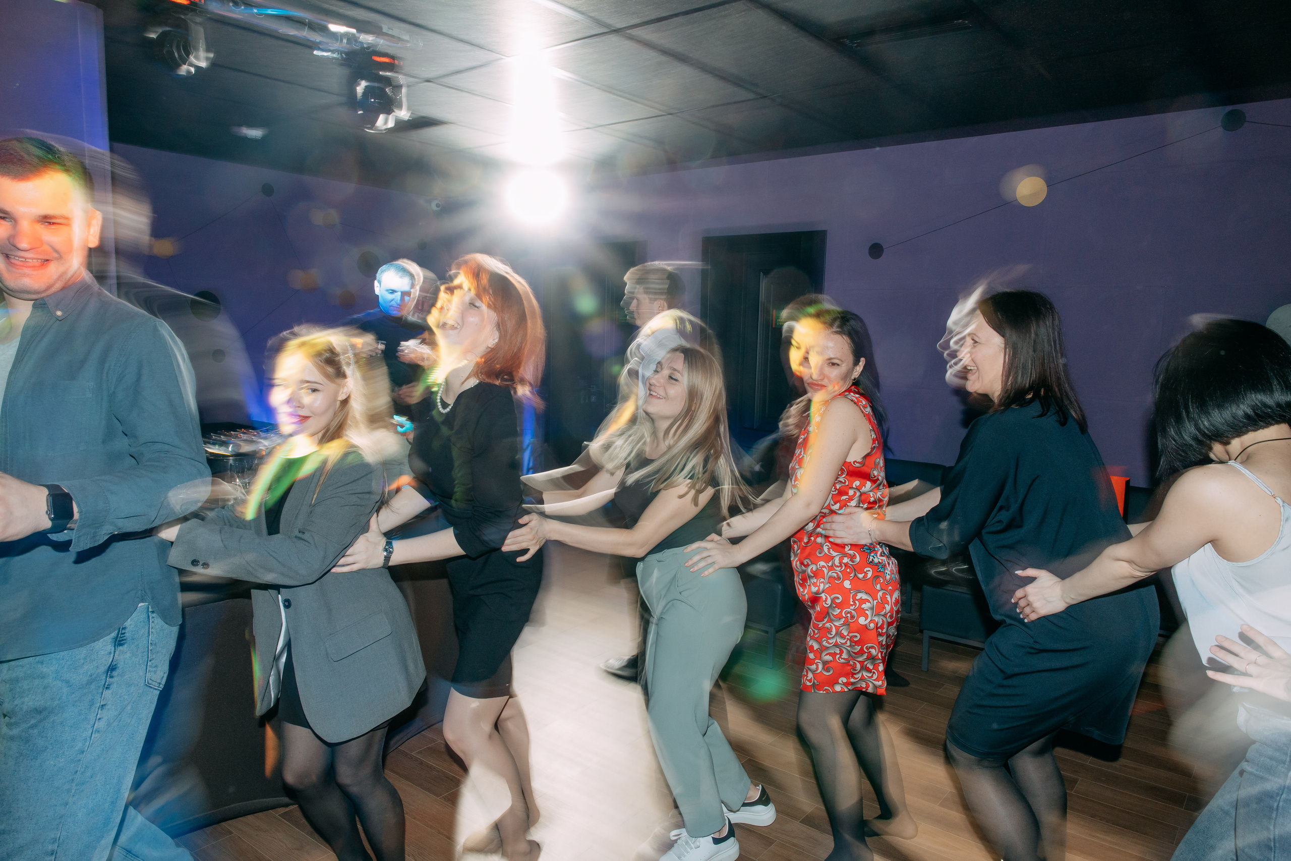 День рождения в караоке. Фото и видео съемка. Андрей Ионов