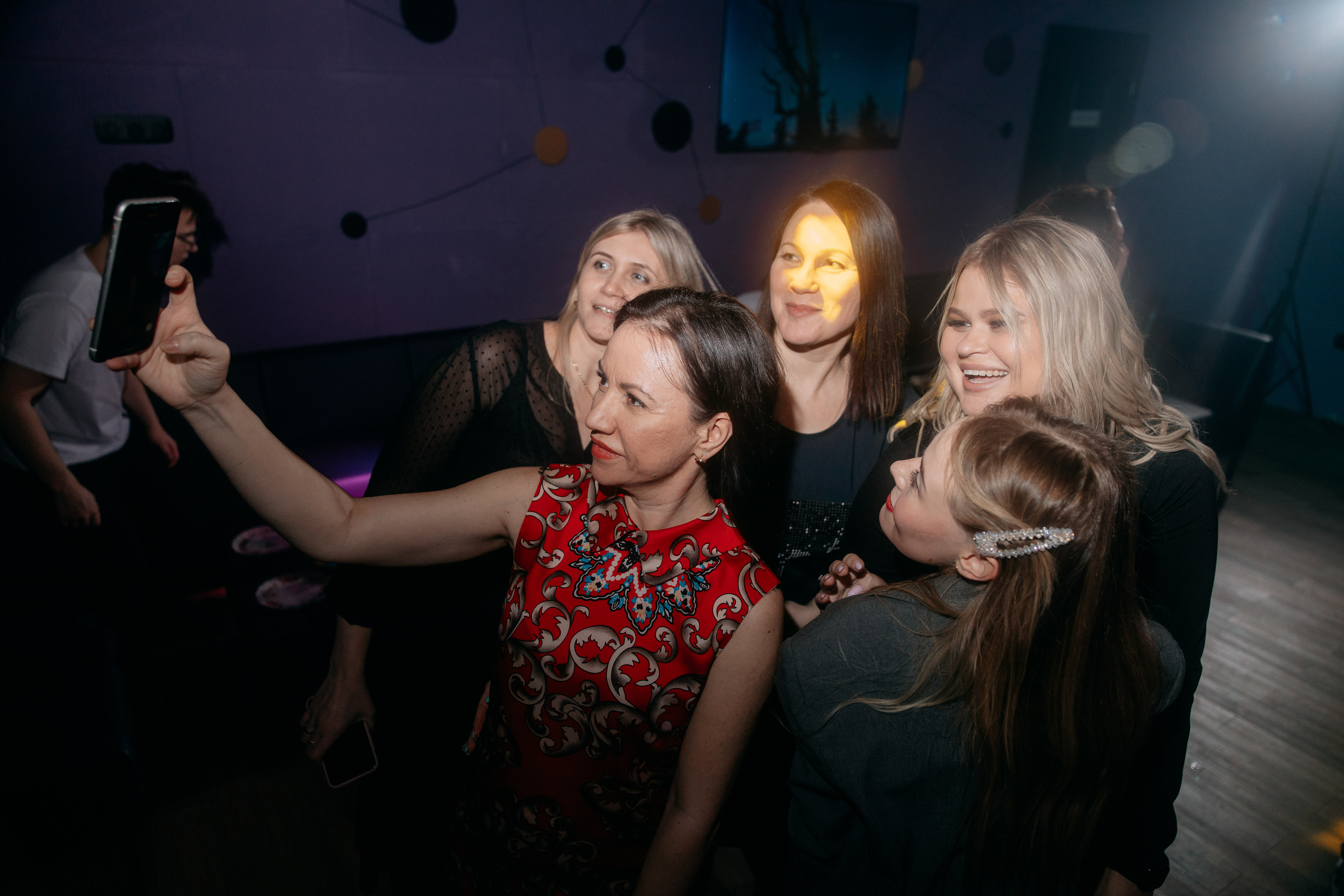 День рождения в караоке. Фото и видео съемка. Андрей Ионов