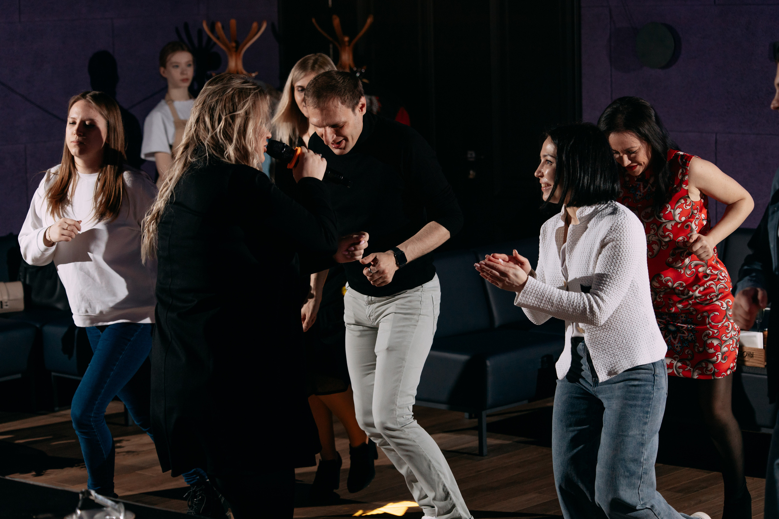 День рождения в караоке. Фото и видео съемка. Андрей Ионов