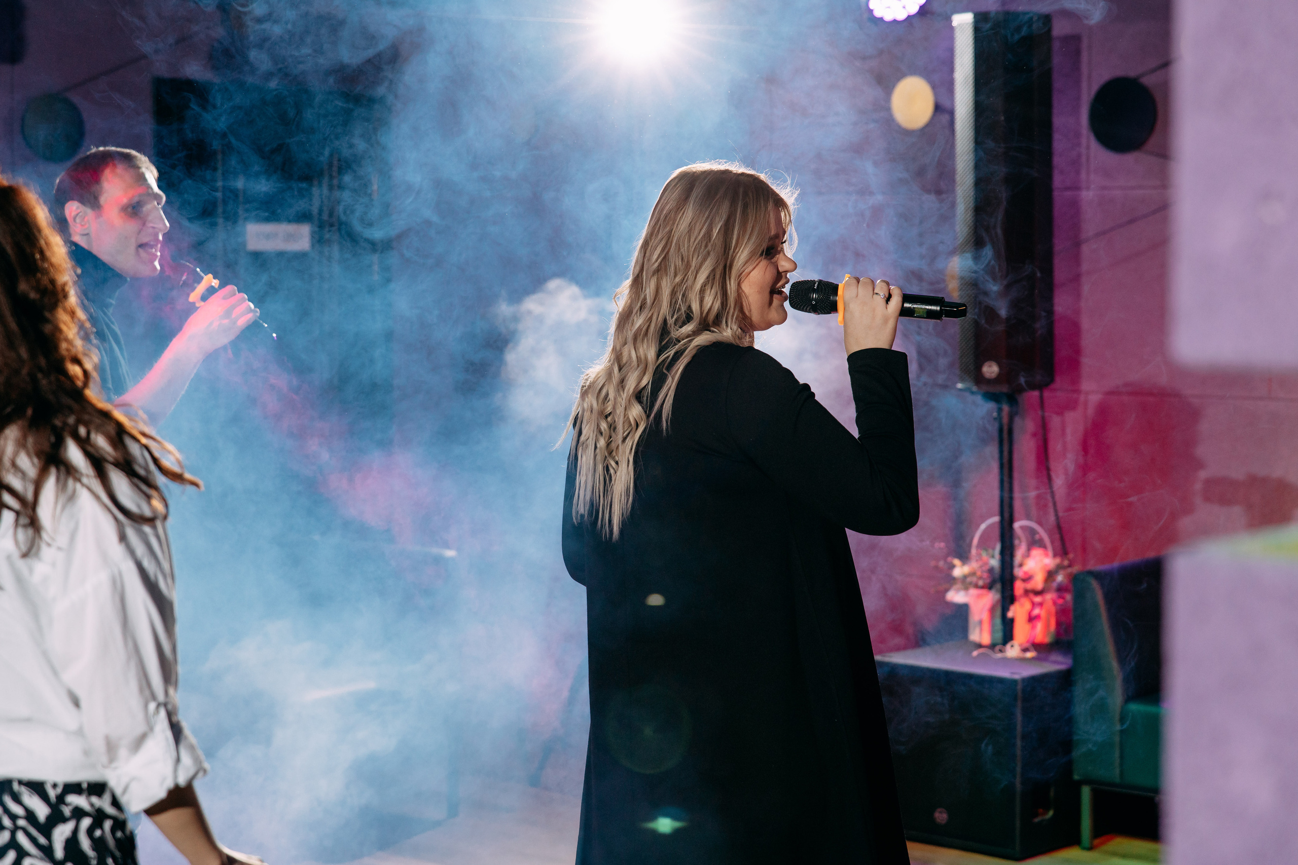 День рождения в караоке. Фото и видео съемка. Андрей Ионов