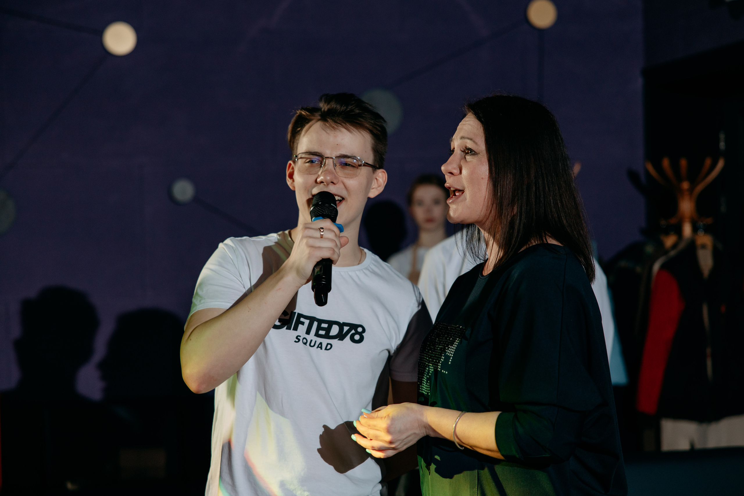 День рождения в караоке. Фото и видео съемка. Андрей Ионов